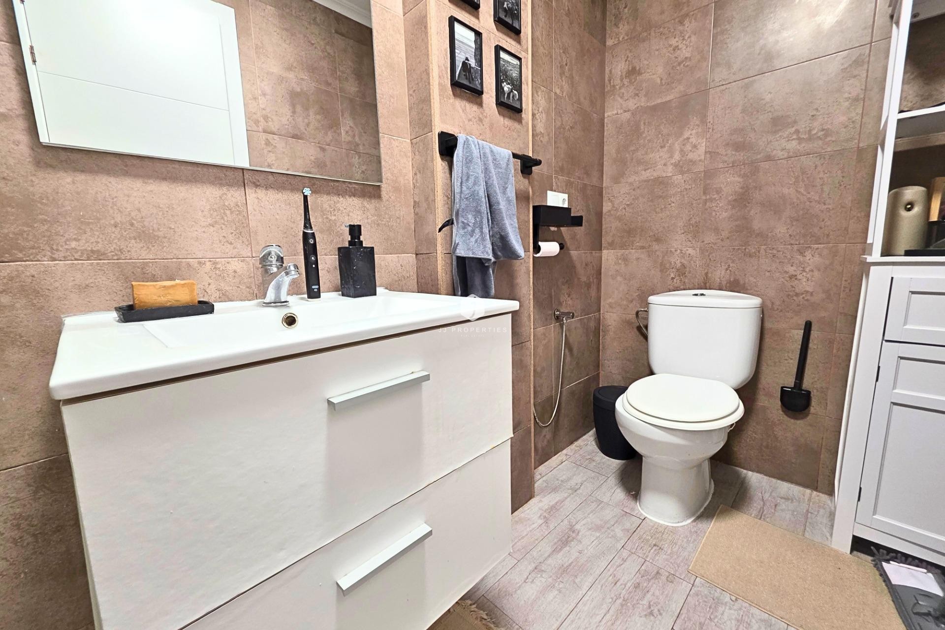 Resale - Apartment / flat -
Torrevieja - Playa del Cura