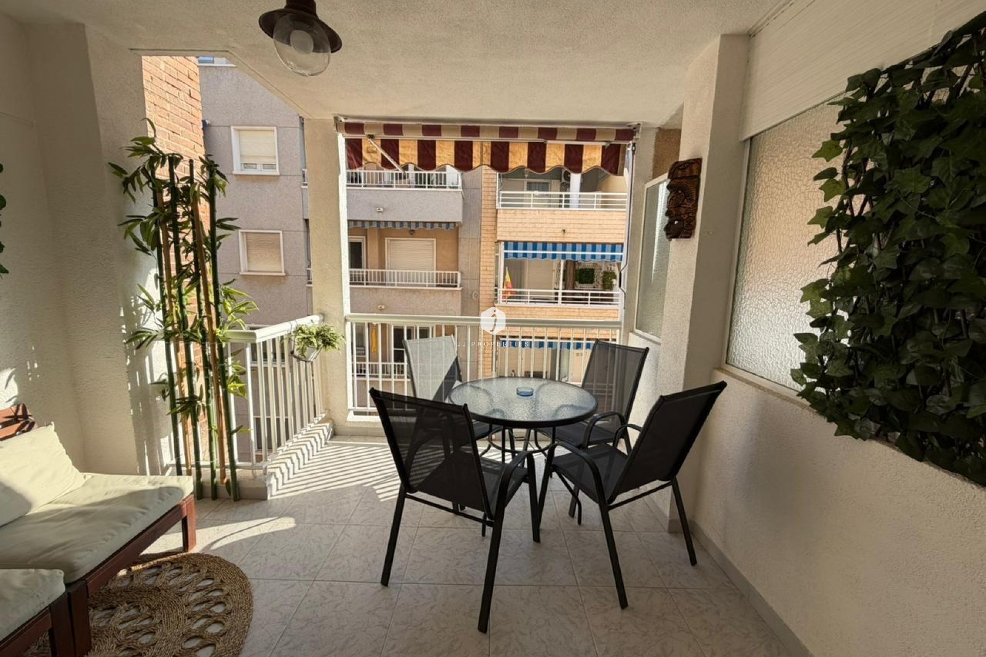 Resale - Apartment / flat -
Torrevieja - Playa del Cura