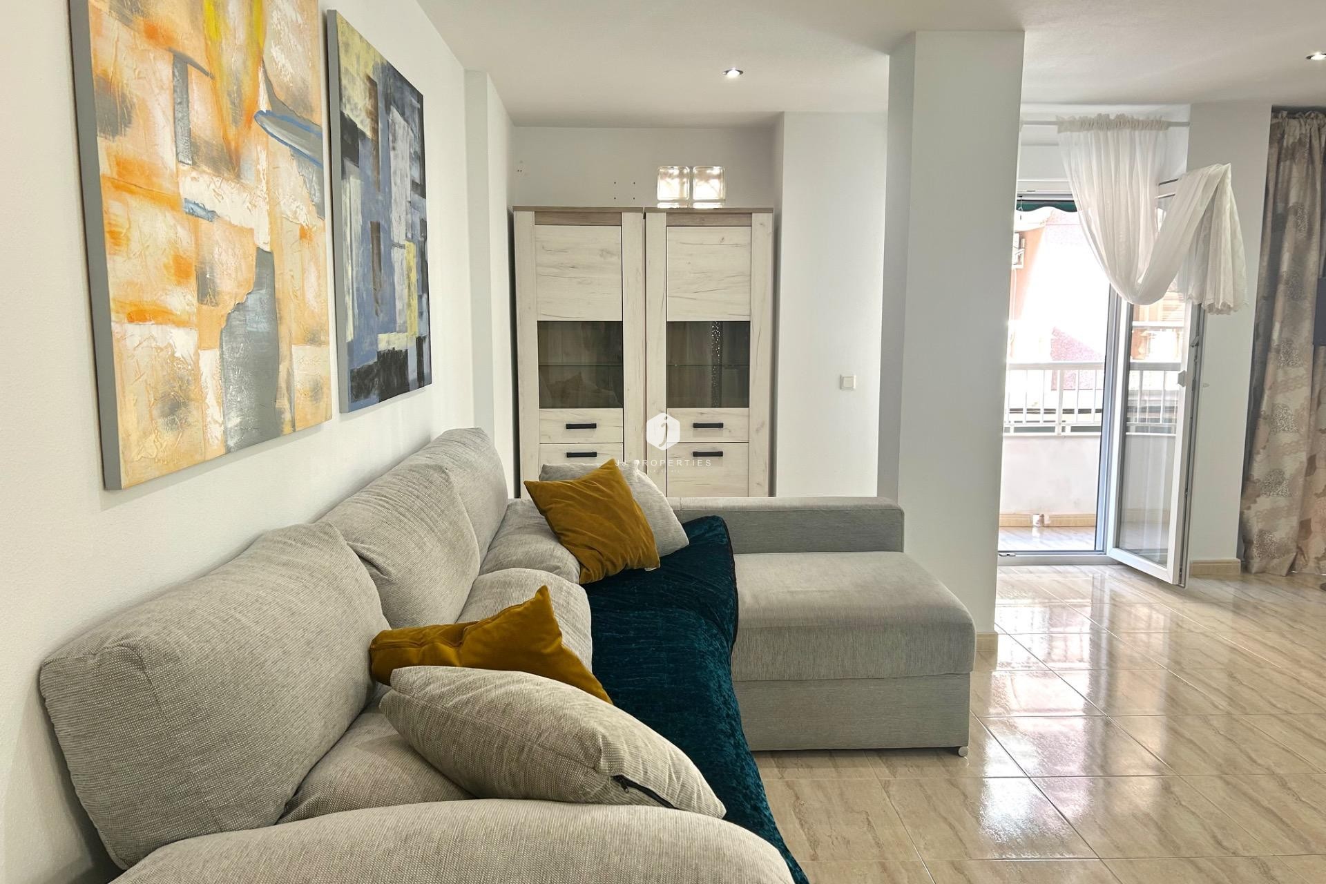 Resale - Apartment / flat -
Torrevieja - Playa del Cura