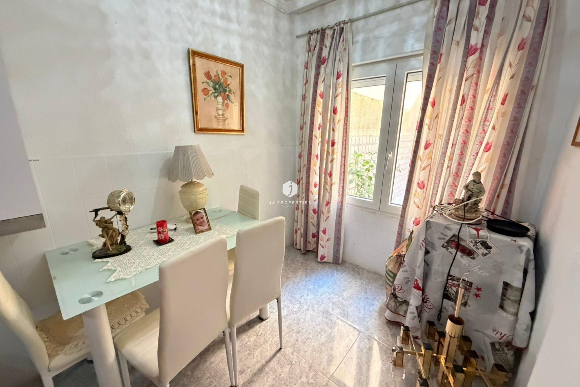 Resale - Apartment / flat -
Torrevieja - Playa del Cura