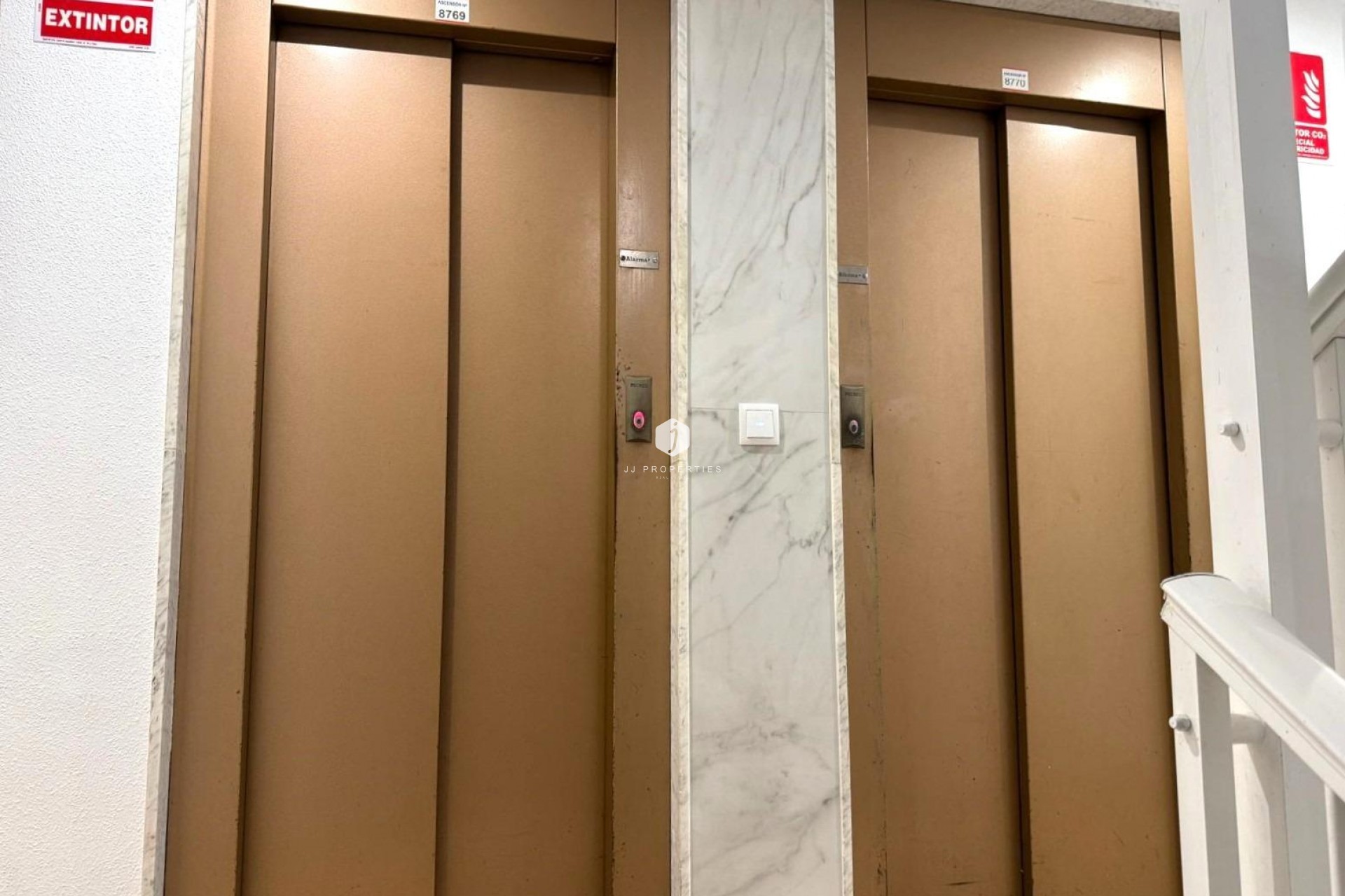 Resale - Apartment / flat -
Torrevieja - Playa del Cura