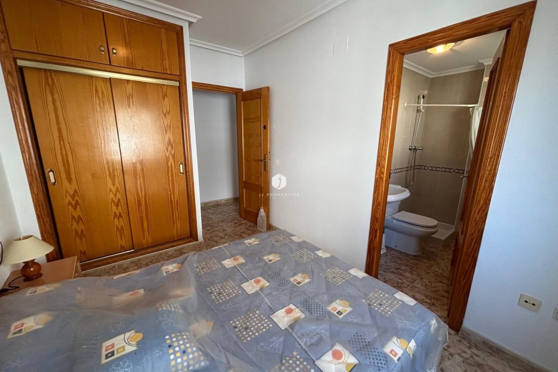 Resale - Apartment / flat -
Torrevieja - Playa del Cura