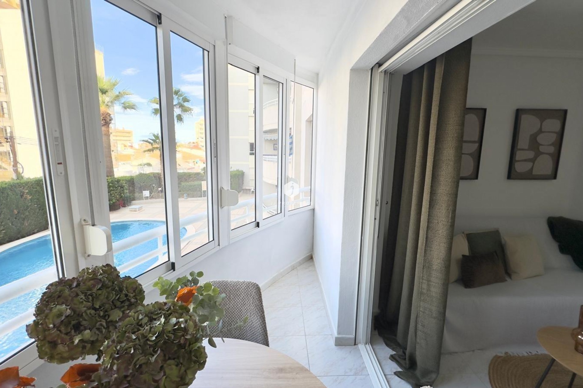 Resale - Apartment / flat -
Torrevieja - Playa del Cura