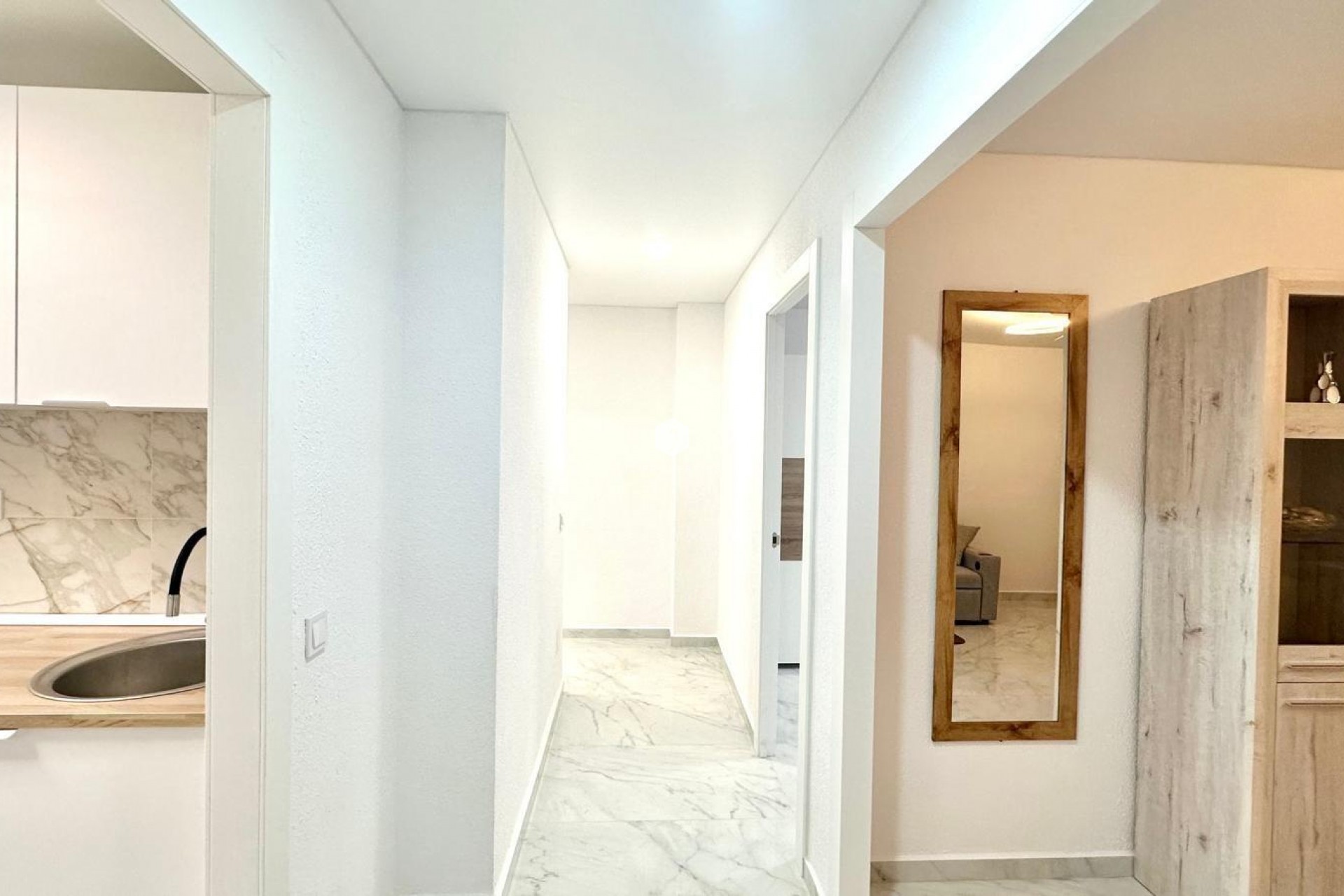 Resale - Apartment / flat -
Torrevieja - Playa del Cura