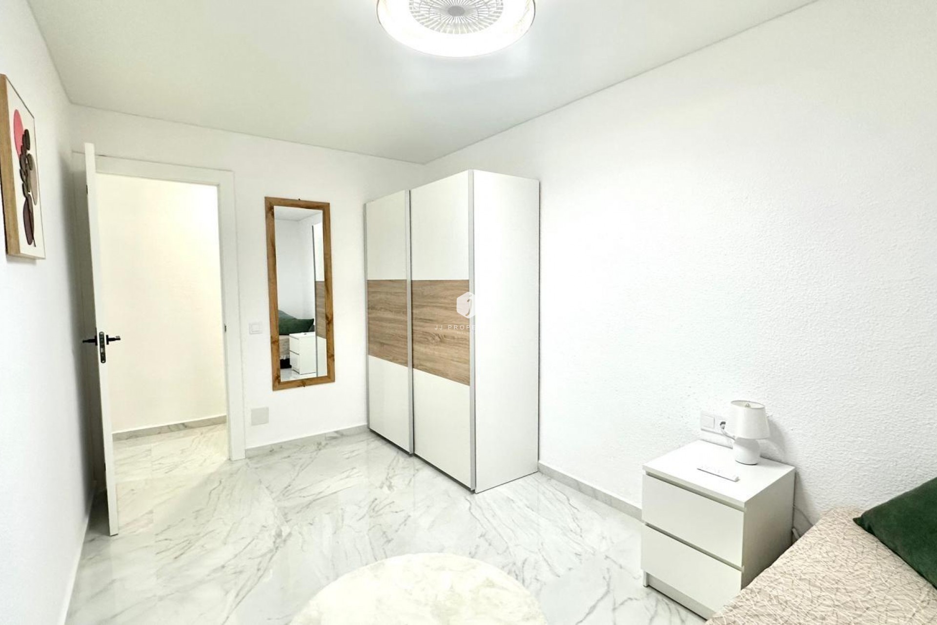 Resale - Apartment / flat -
Torrevieja - Playa del Cura