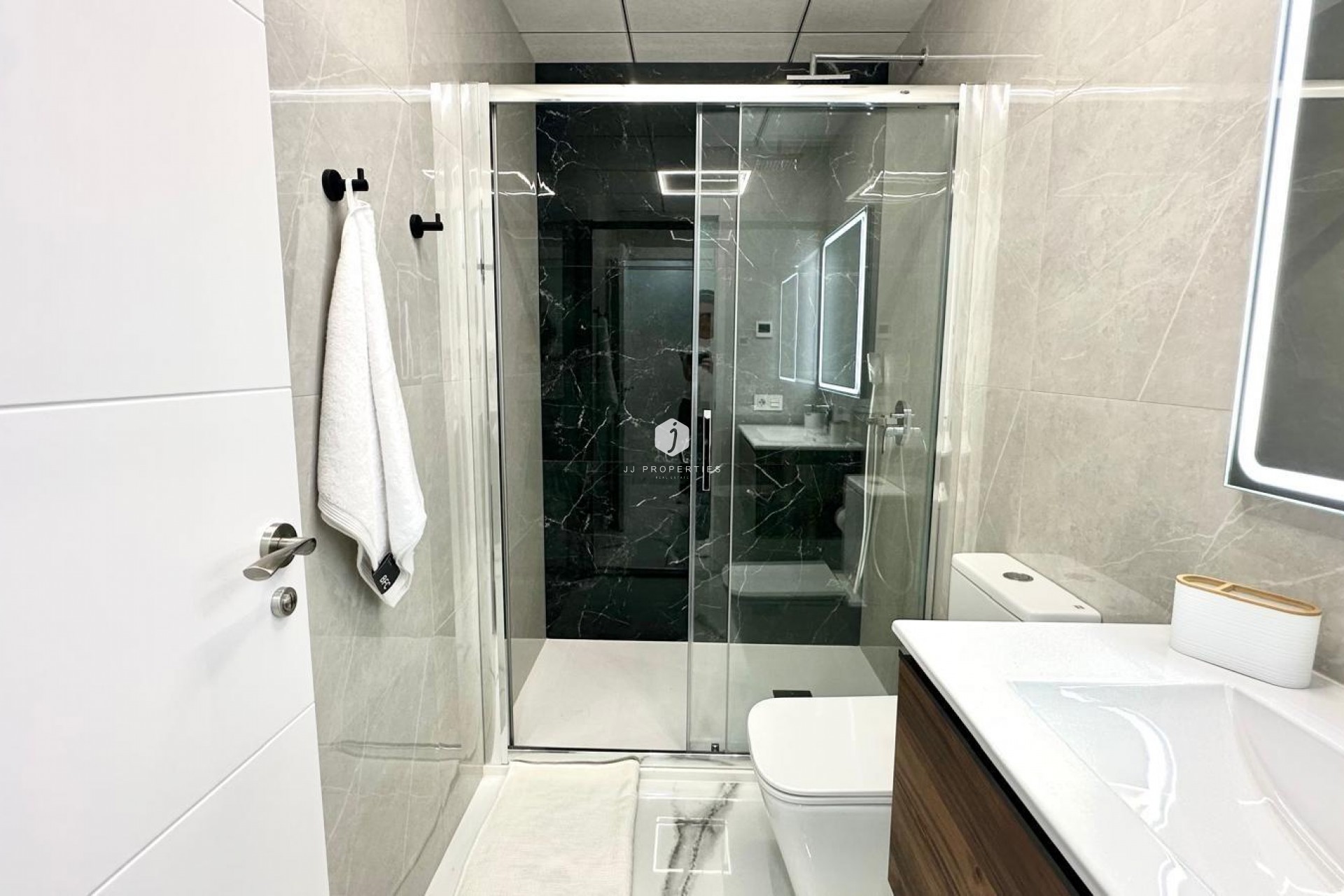 Resale - Apartment / flat -
Torrevieja - Playa del Cura