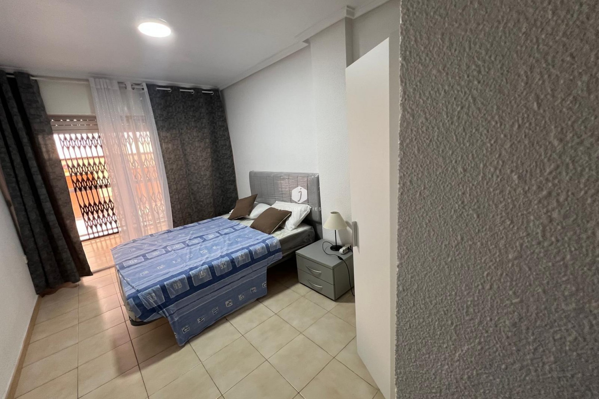 Resale - Apartment / flat -
Torrevieja - Playa del Cura