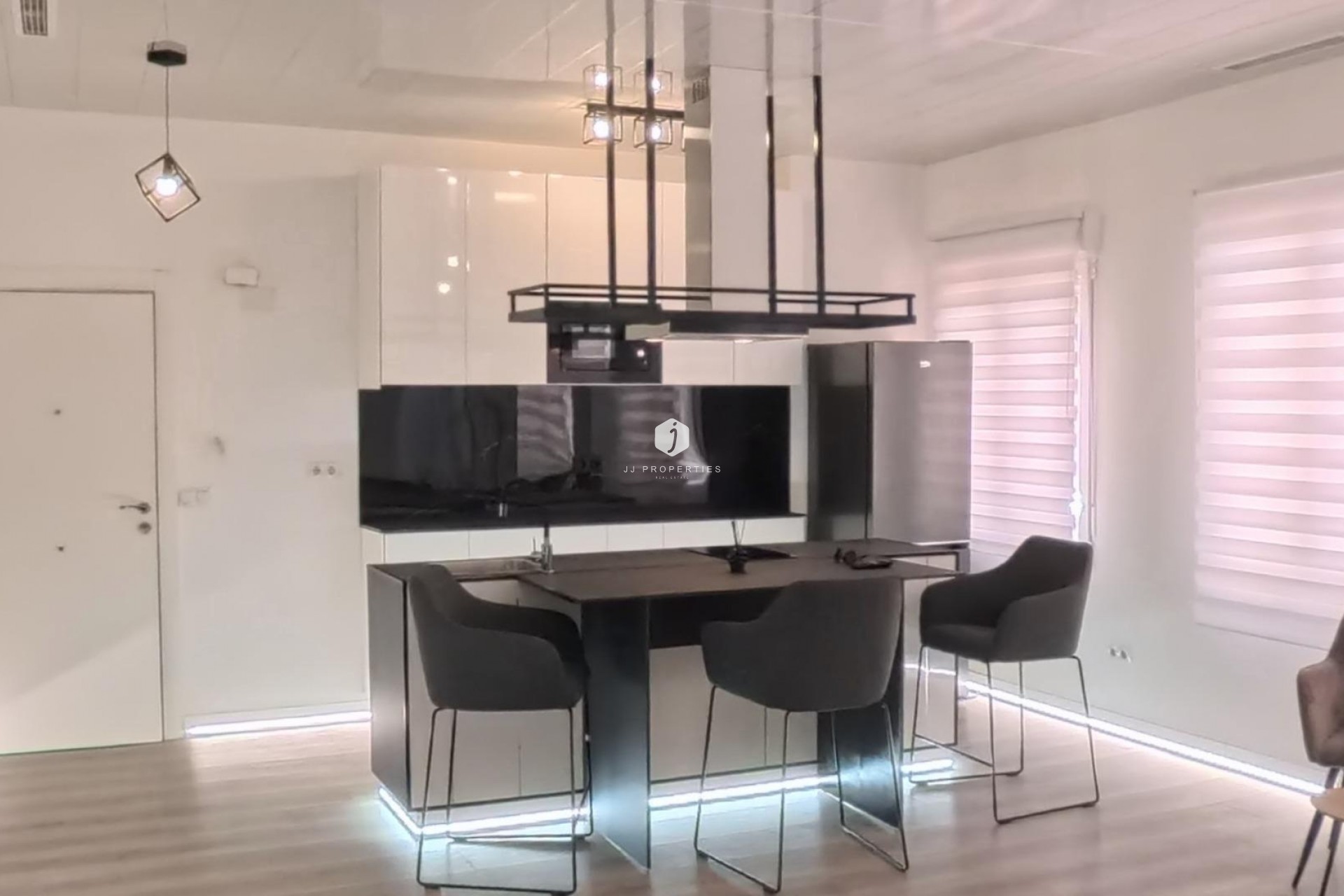 Resale - Apartment / flat -
Torrevieja - Playa del Cura