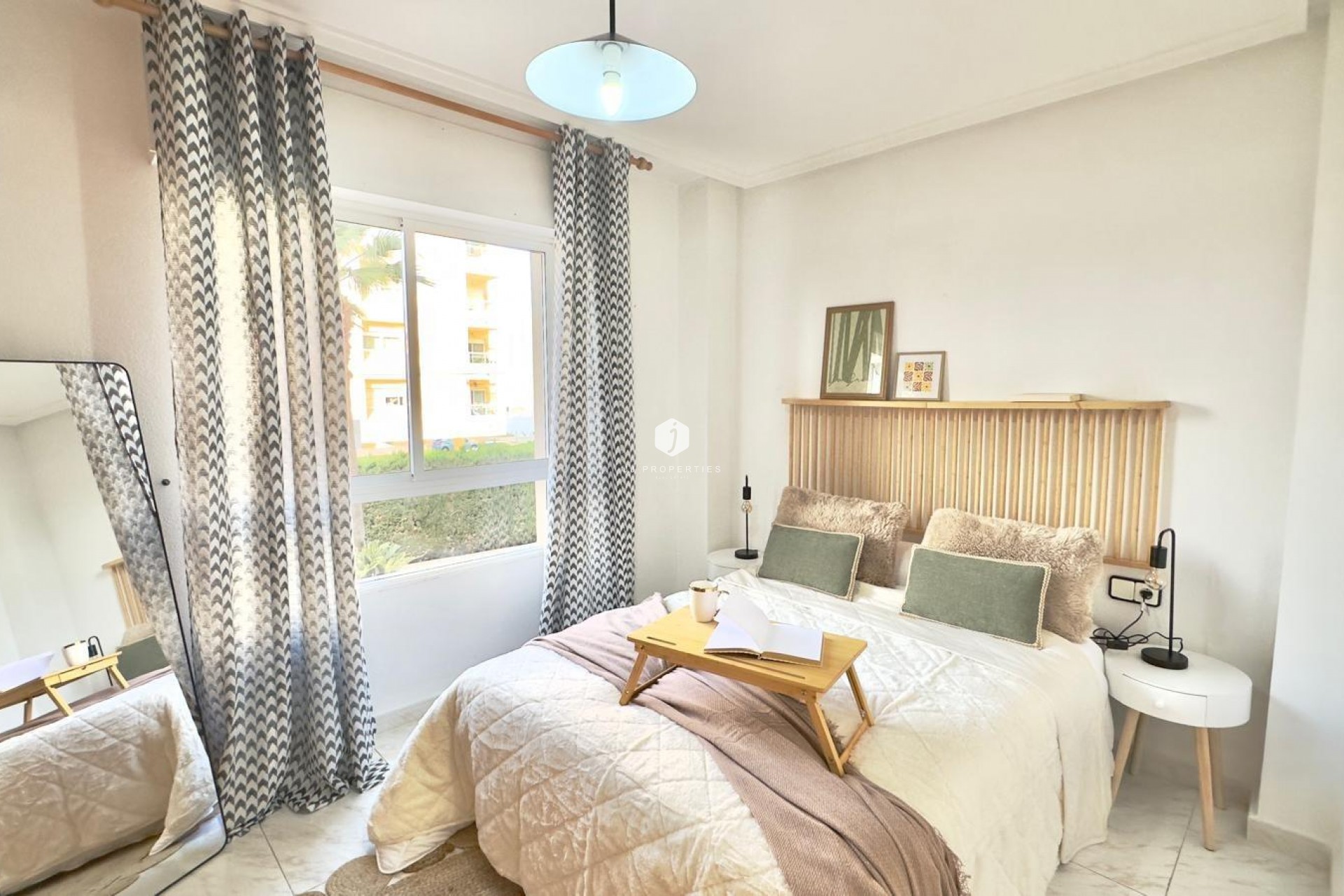 Resale - Apartment / flat -
Torrevieja - Playa del Cura