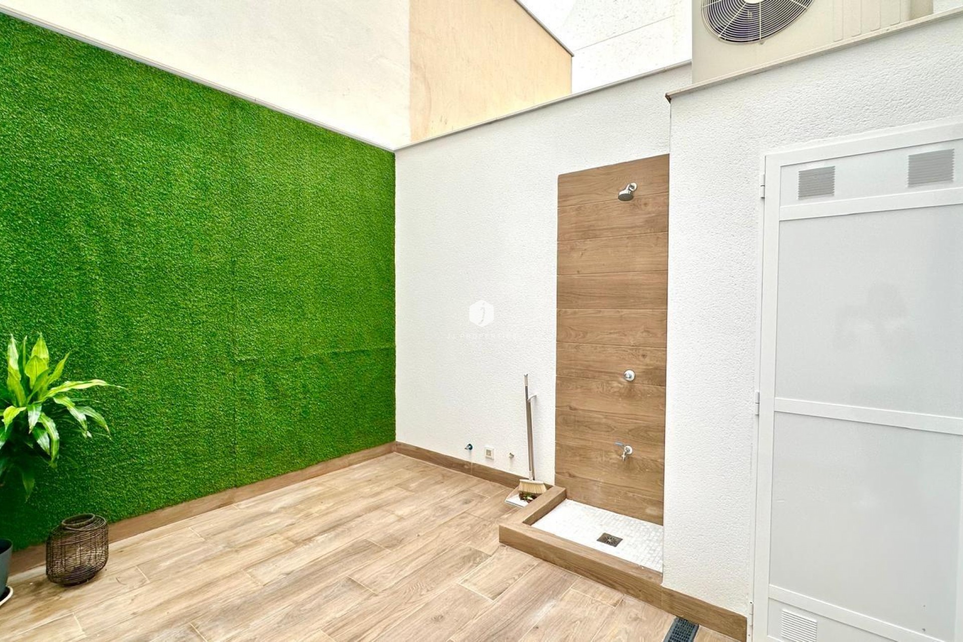 Resale - Apartment / flat -
Torrevieja - Playa del Cura