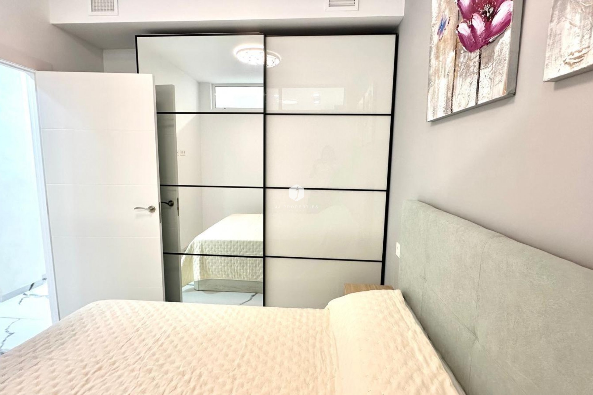 Resale - Apartment / flat -
Torrevieja - Playa del Cura