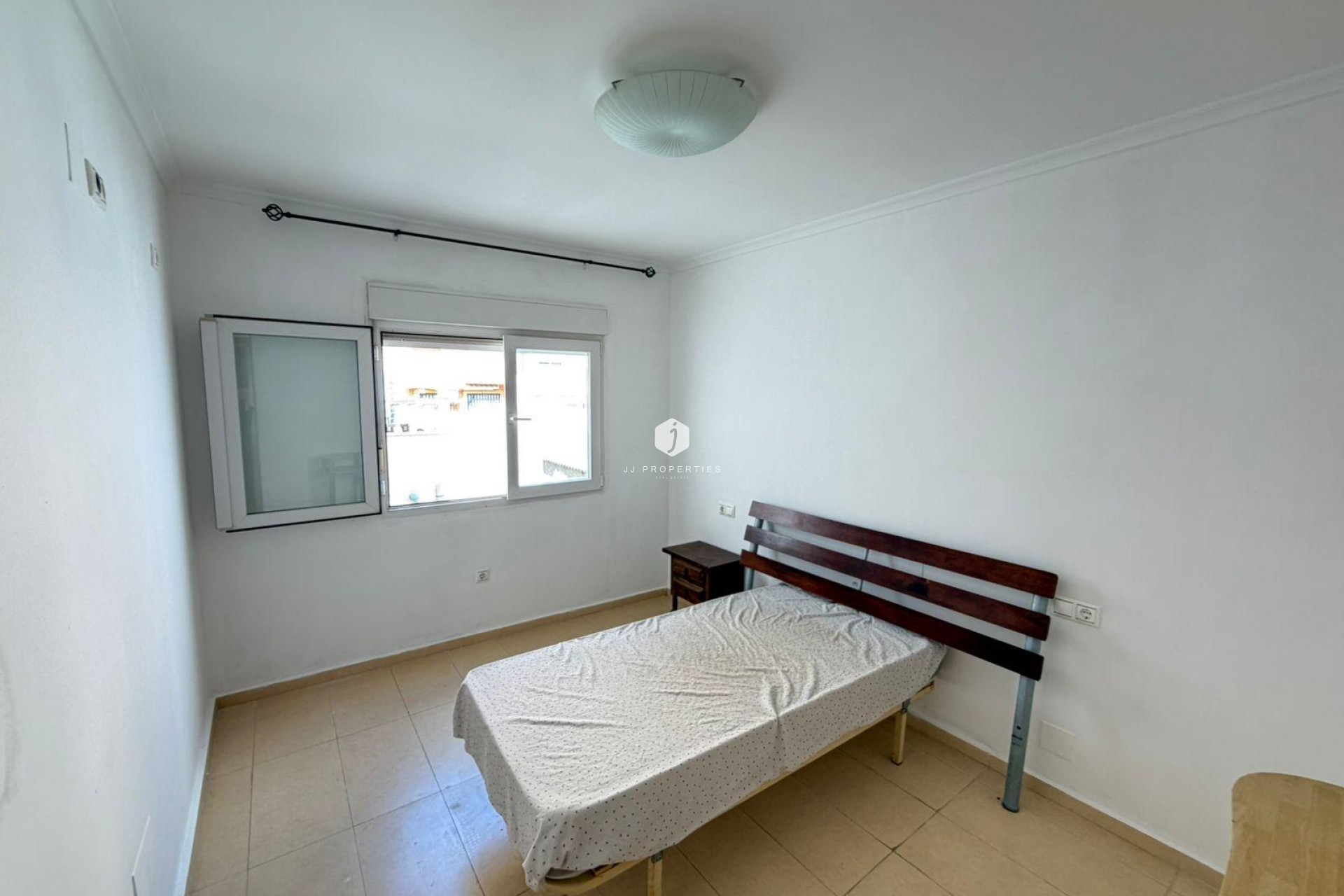 Resale - Apartment / flat -
Torrevieja - Playa del Cura