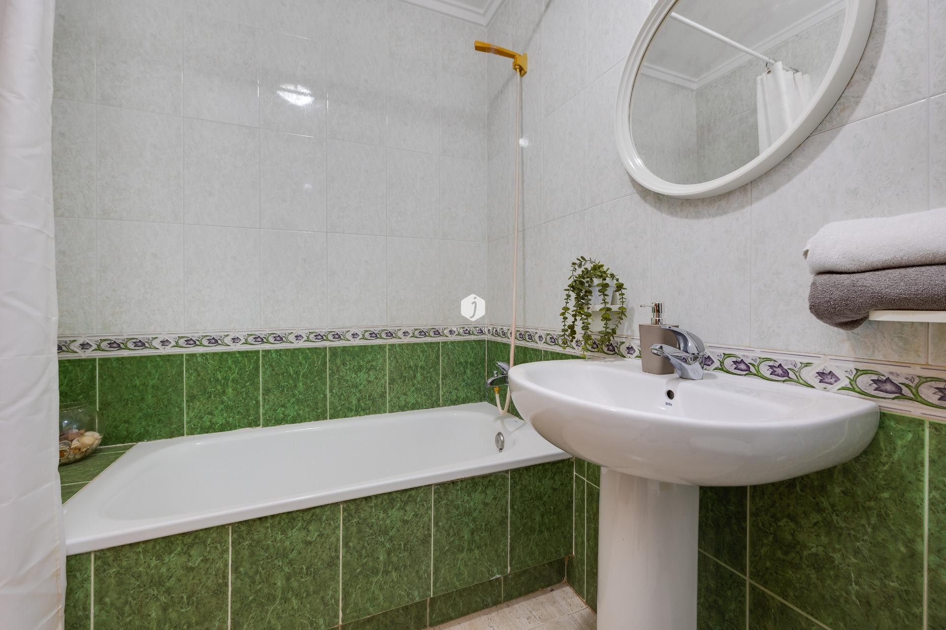 Resale - Apartment / flat -
Torrevieja - Playa del Cura