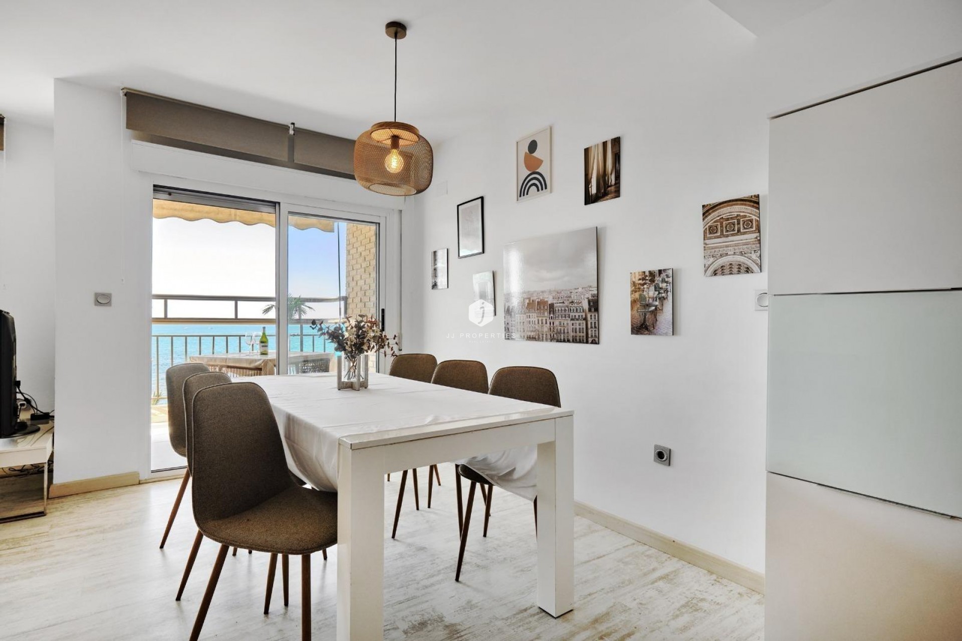 Resale - Apartment / flat -
Torrevieja - Playa del Cura