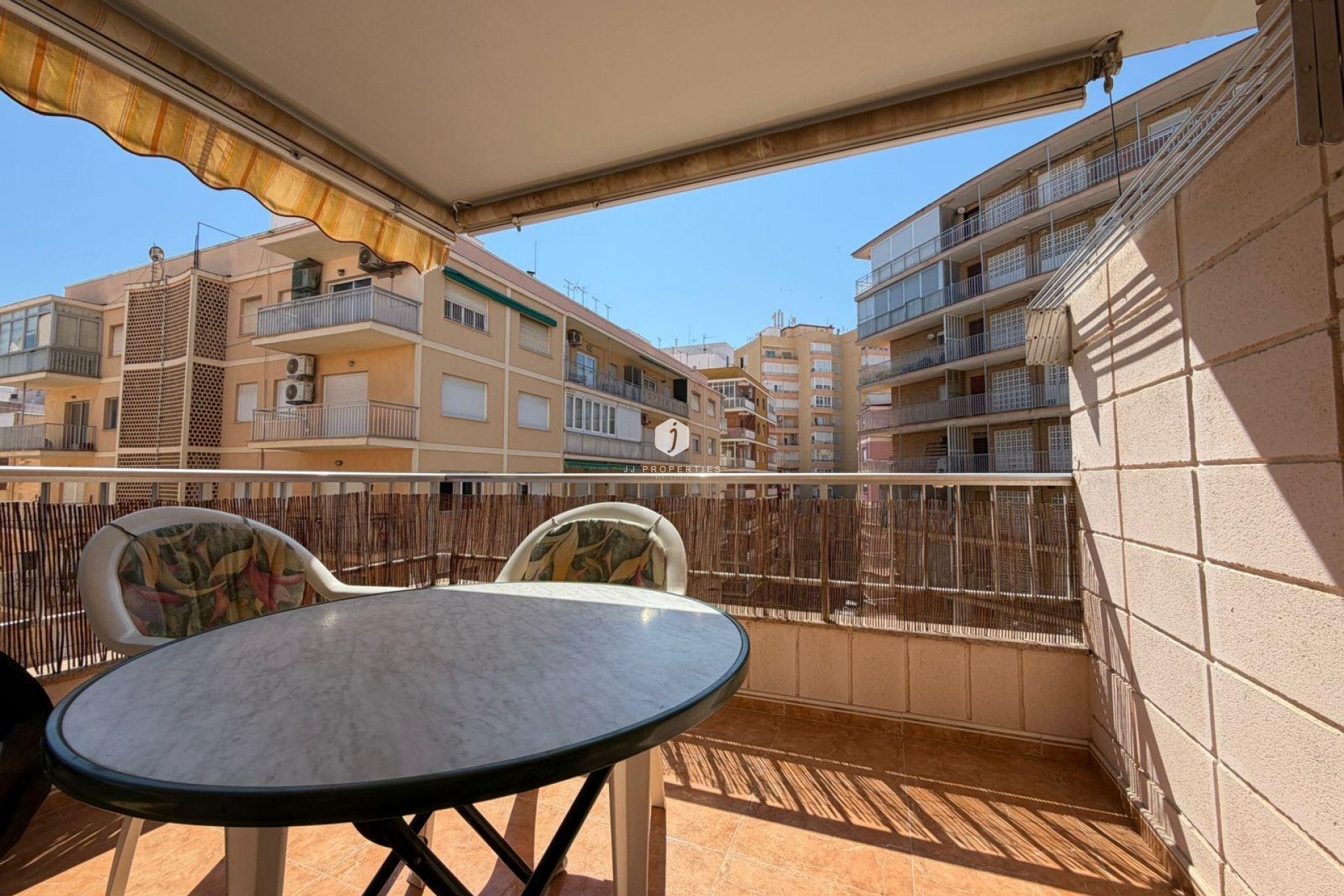 Resale - Apartment / flat -
Torrevieja - Playa del Cura