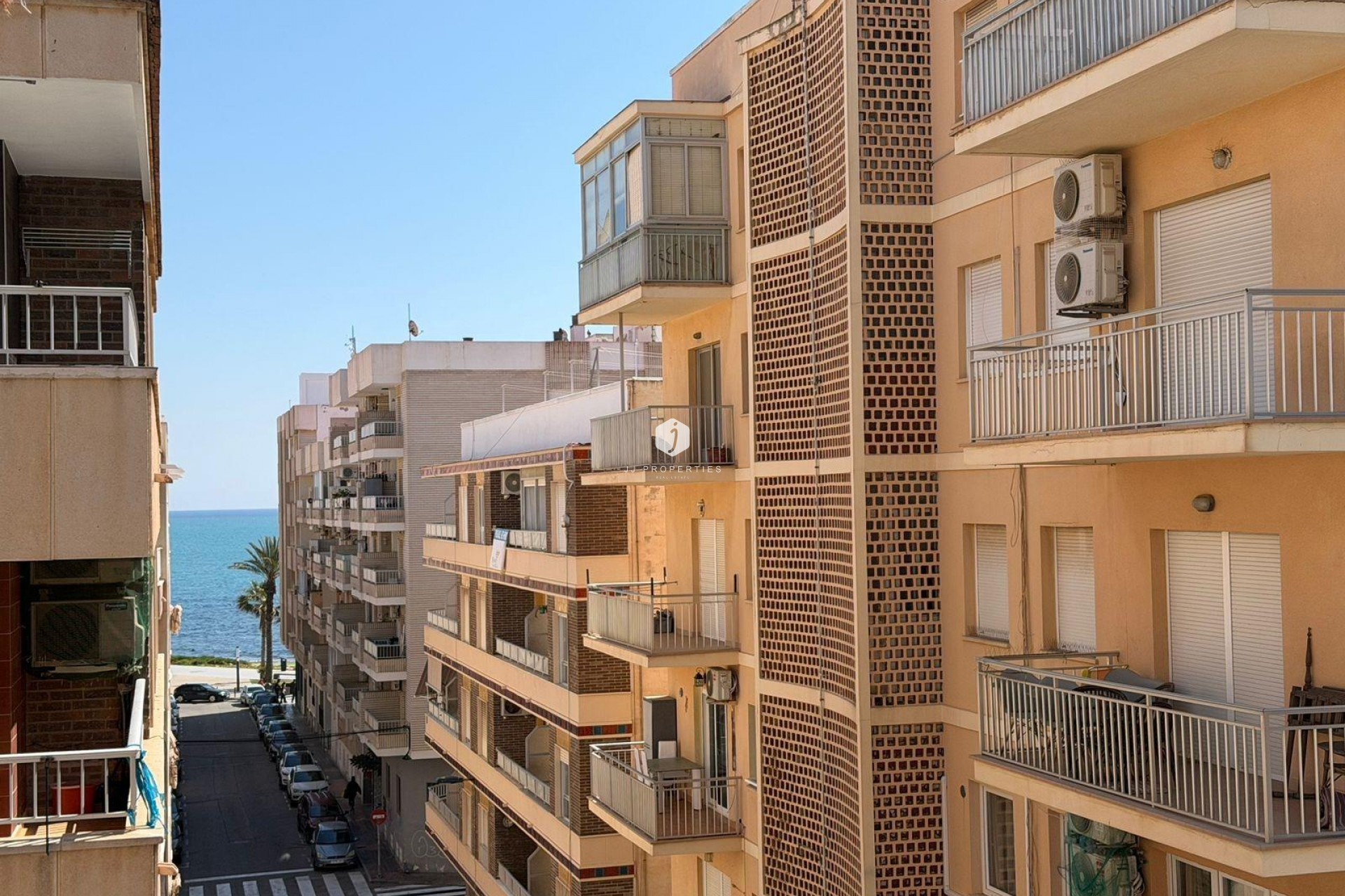 Resale - Apartment / flat -
Torrevieja - Playa del Cura