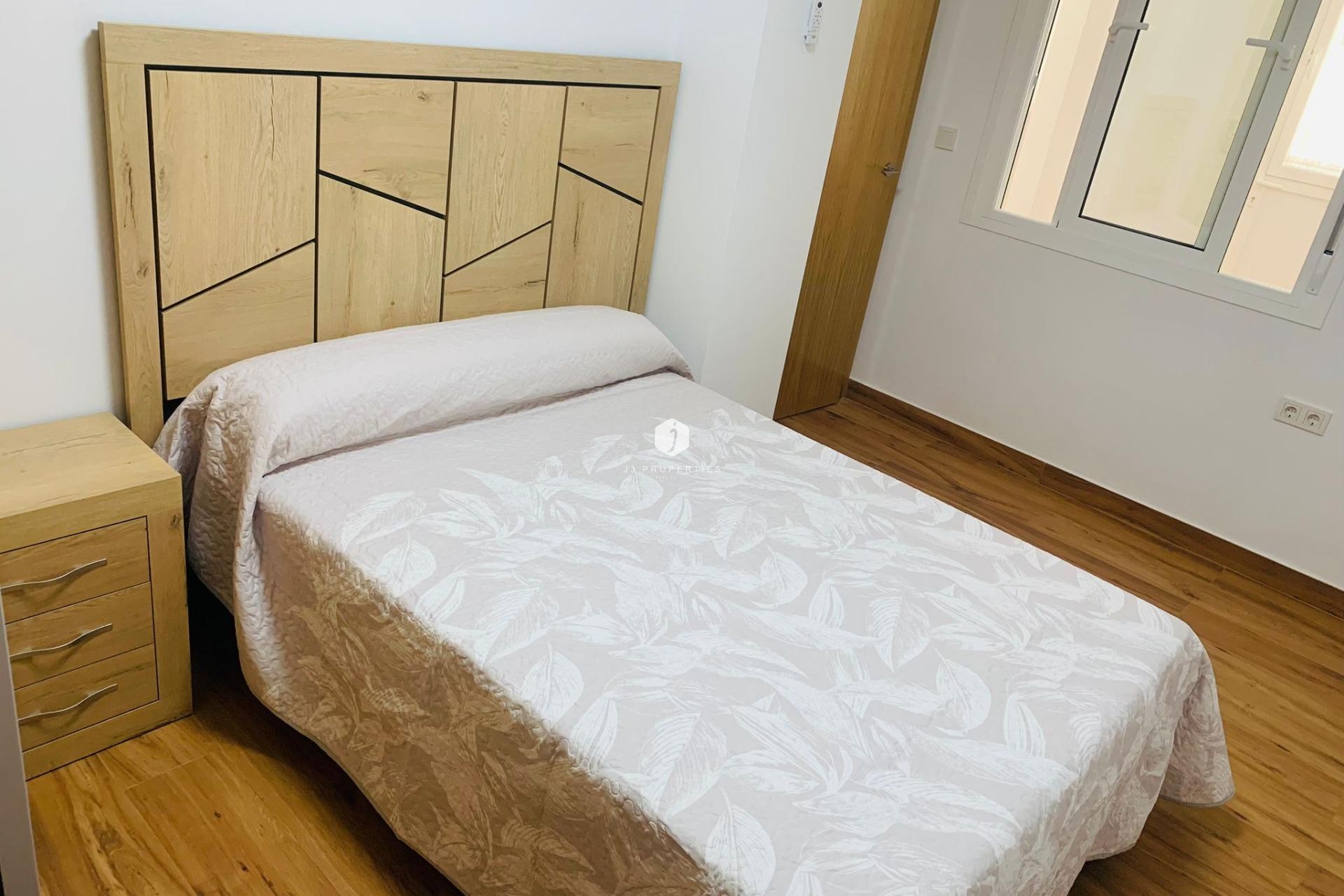 Resale - Apartment / flat -
Torrevieja - Playa del Cura