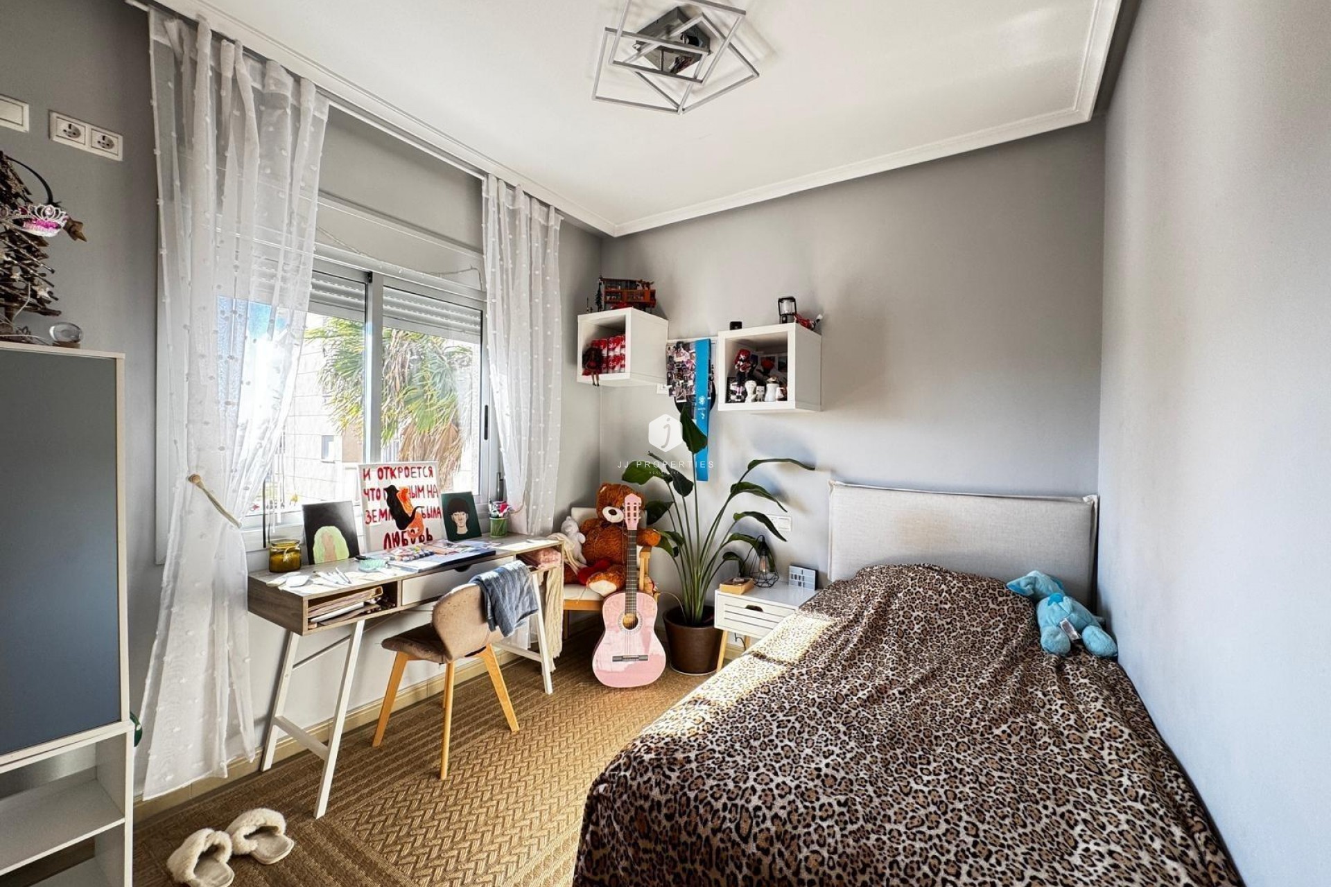 Resale - Apartment / flat -
Torrevieja - Playa del Cura