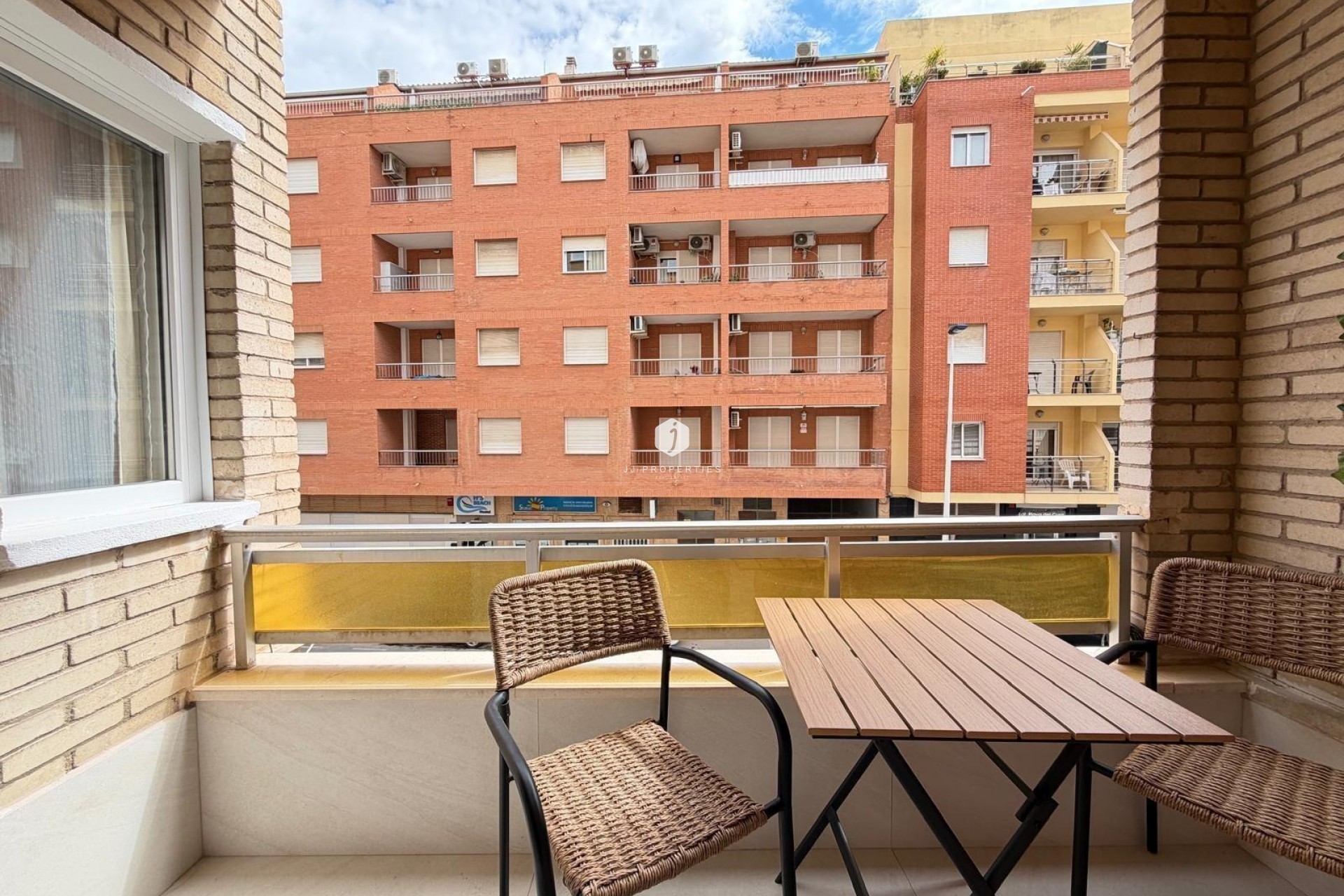 Resale - Apartment / flat -
Torrevieja - Playa del Cura