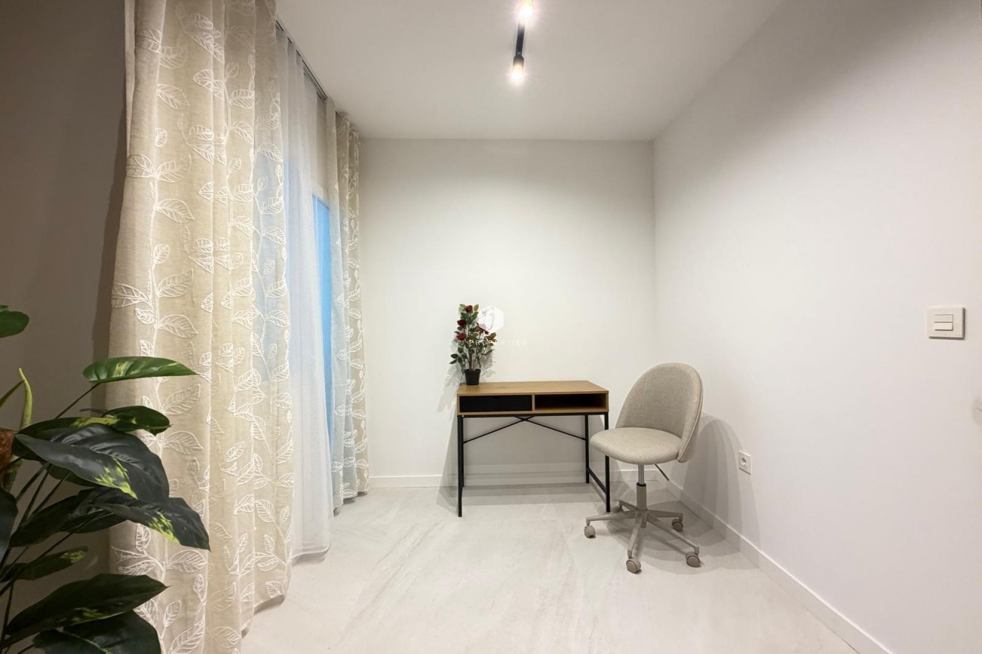 Resale - Apartment / flat -
Torrevieja - Playa del Cura