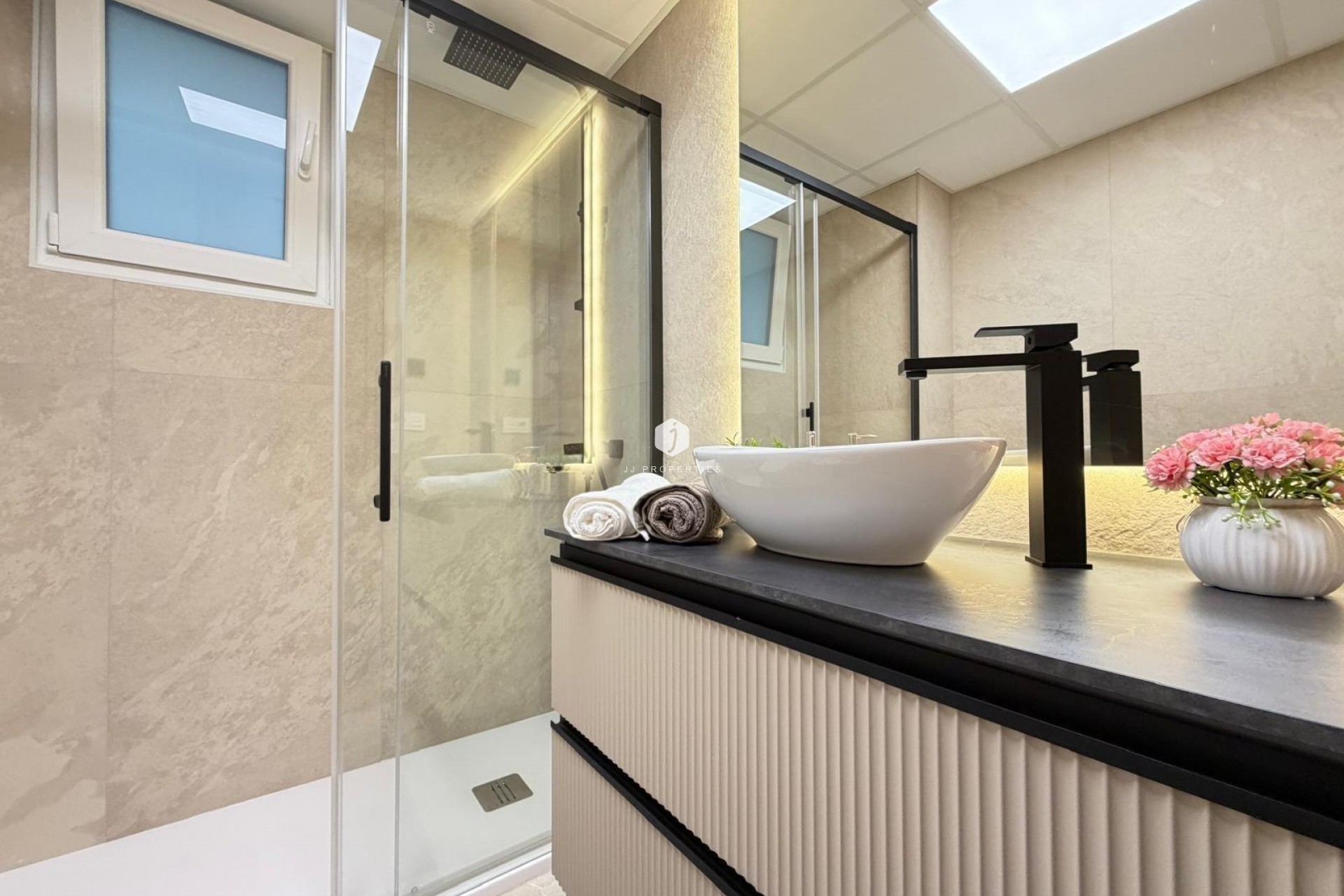 Resale - Apartment / flat -
Torrevieja - Playa del Cura