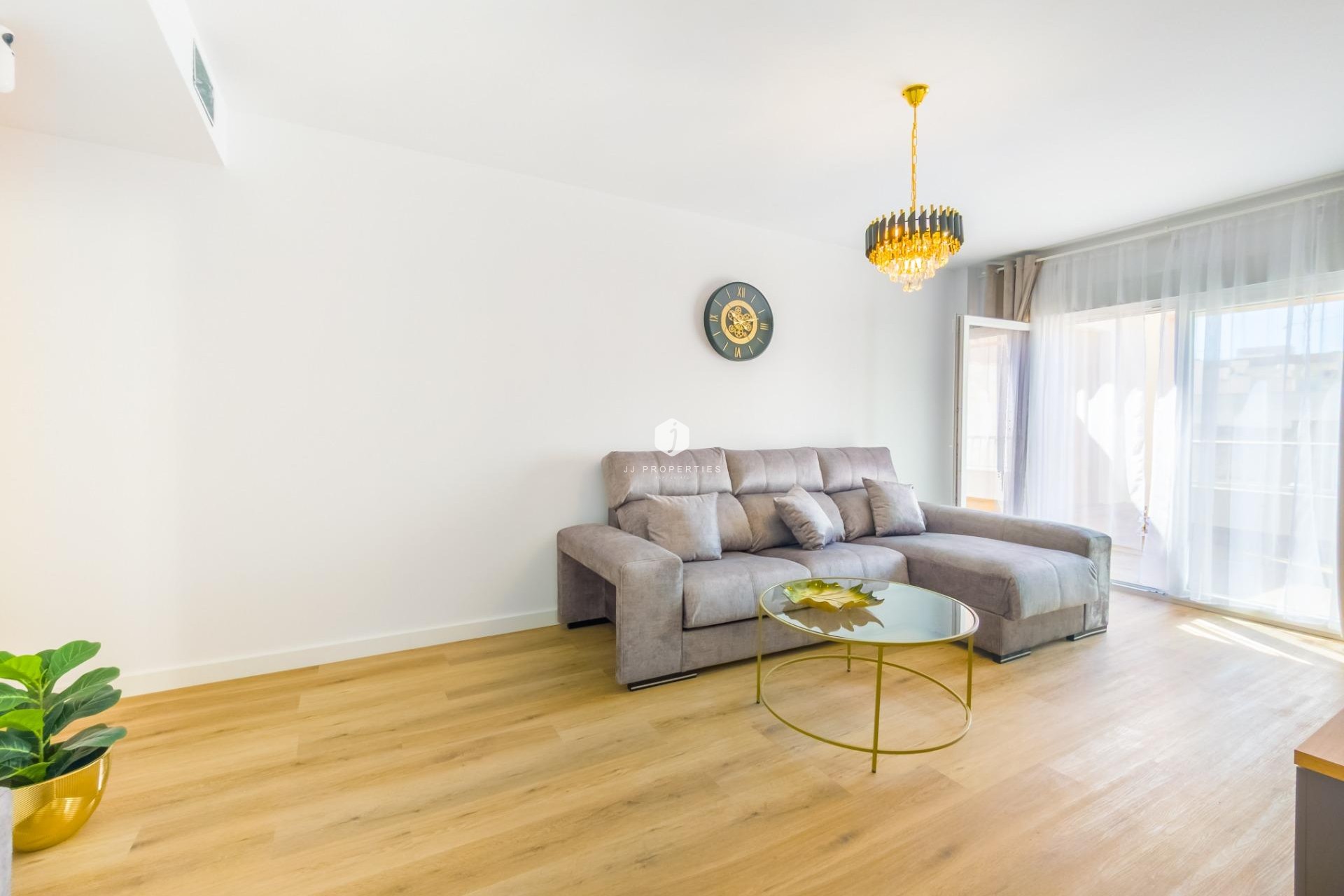 Resale - Apartment / flat -
Torrevieja - Playa del Cura