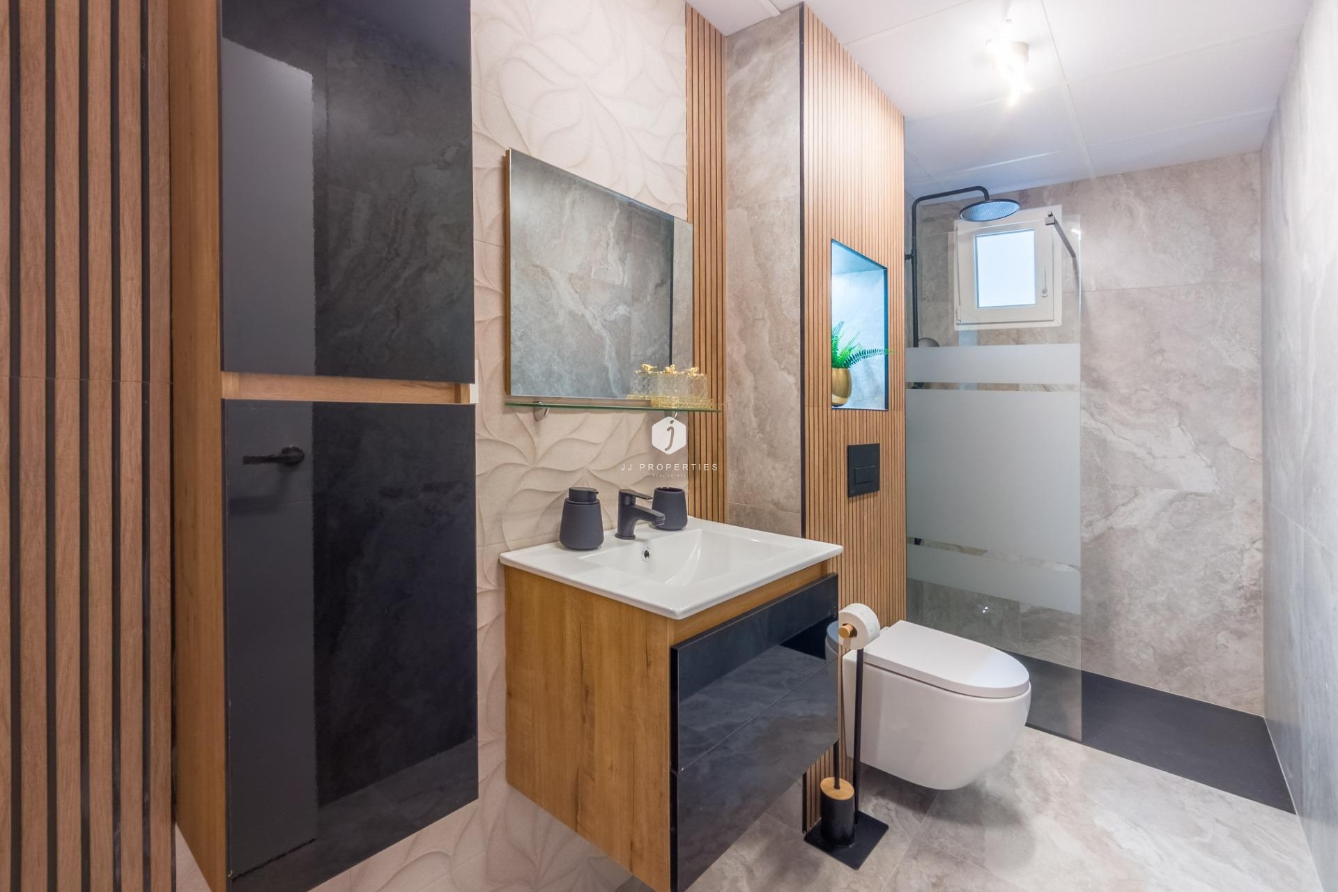 Resale - Apartment / flat -
Torrevieja - Playa del Cura