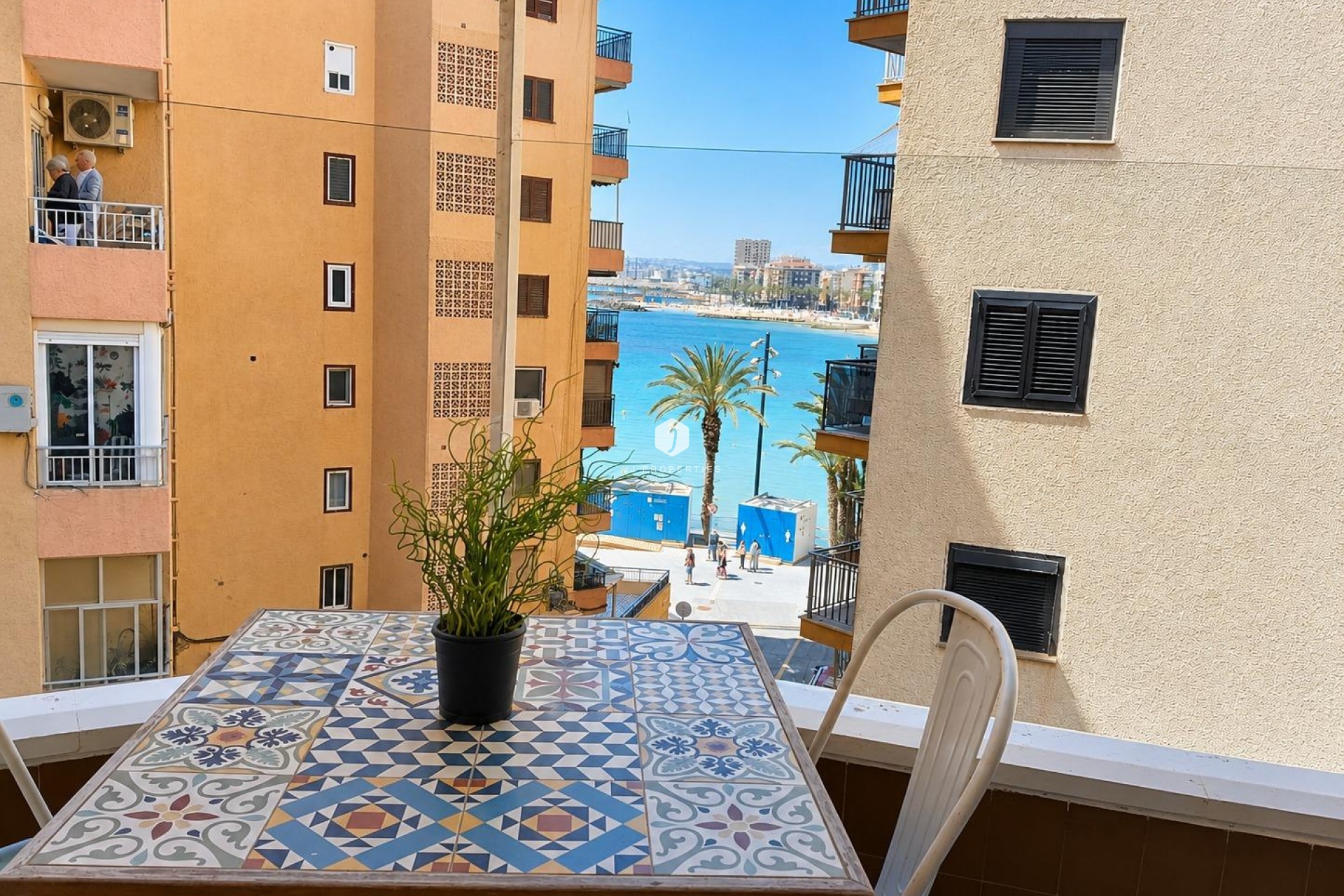Resale - Apartment / flat -
Torrevieja - Playa del Cura