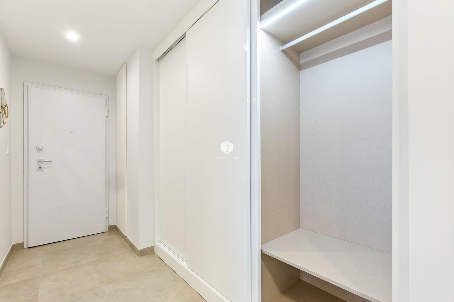 Resale - Apartment / flat -
Torrevieja - Playa del Cura