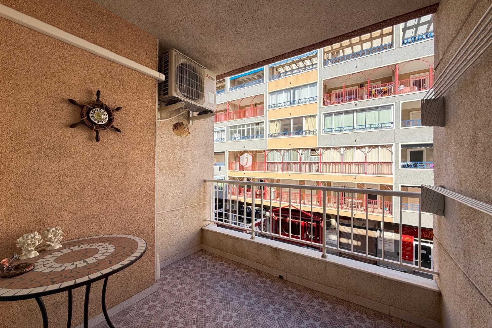 Resale - Apartment / flat -
Torrevieja - Playa del Cura