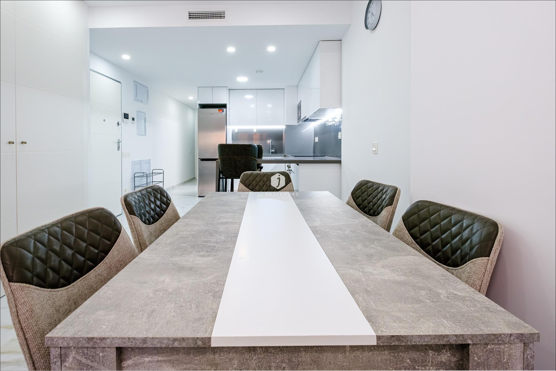Resale - Apartment / flat -
Torrevieja - Playa del Cura