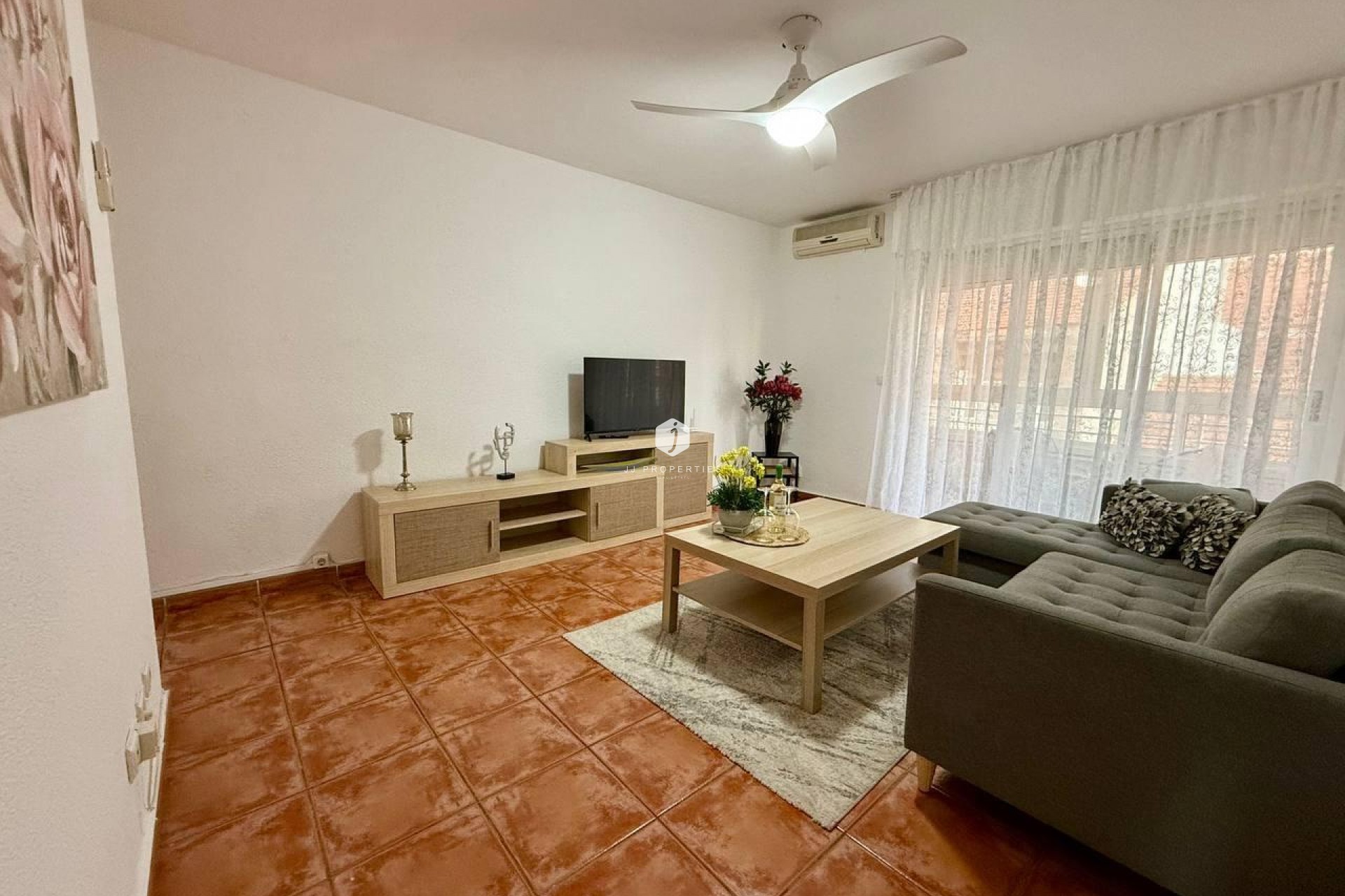 Resale - Apartment / flat -
Torrevieja - Playa del Cura