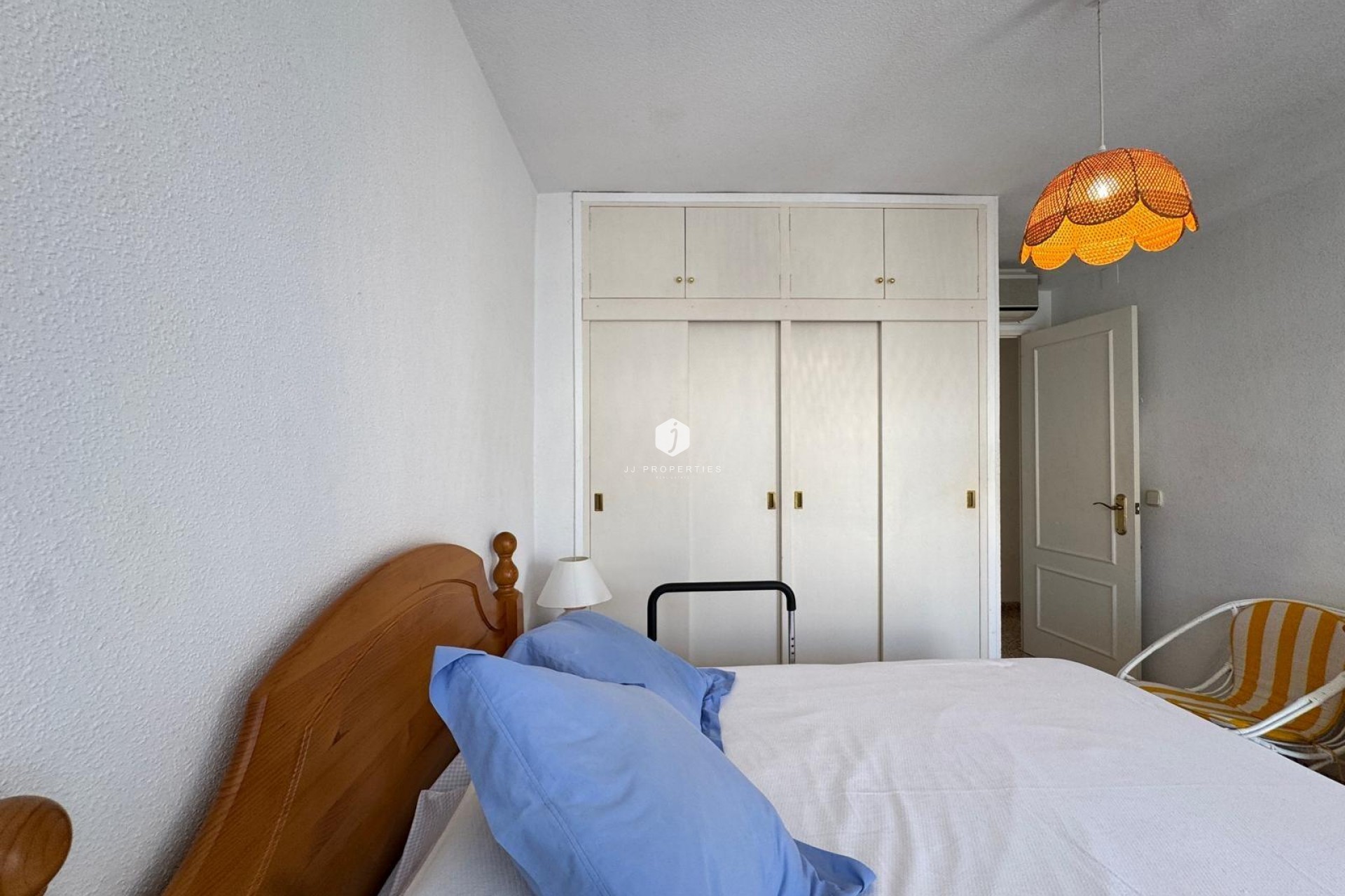 Resale - Apartment / flat -
Torrevieja - Playa del Cura