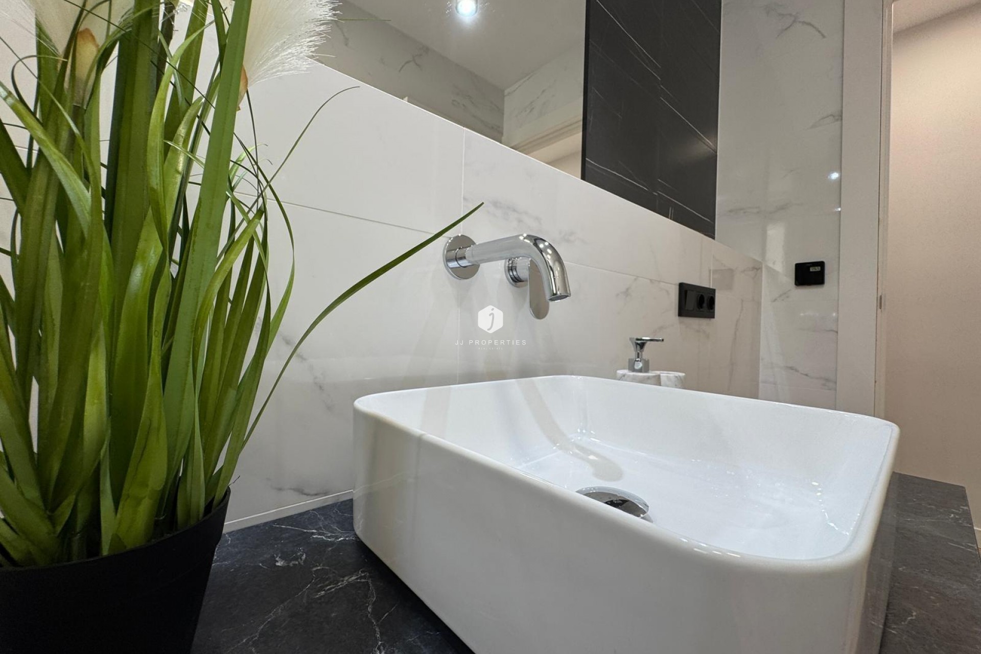 Resale - Apartment / flat -
Torrevieja - Playa del Cura