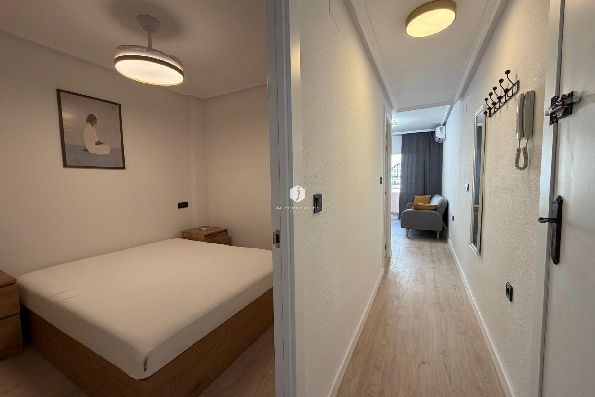 Resale - Apartment / flat -
Torrevieja - Playa del Cura