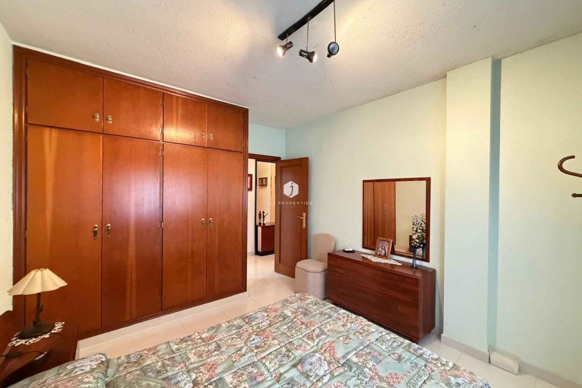 Resale - Apartment / flat -
Torrevieja - Playa del Cura
