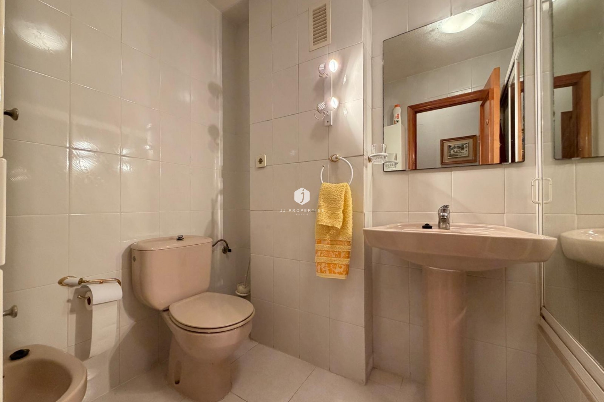 Resale - Apartment / flat -
Torrevieja - Playa del Cura
