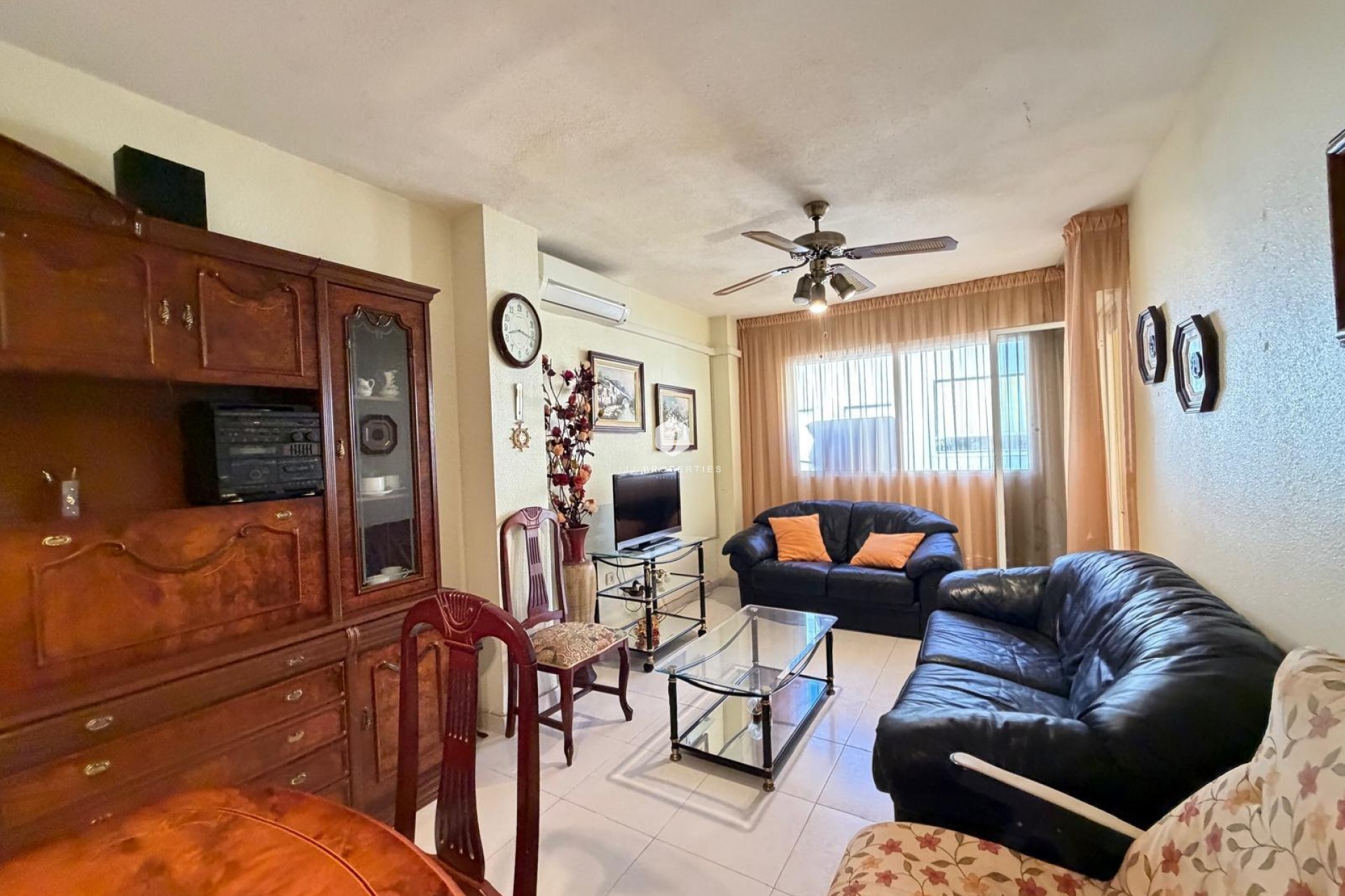 Resale - Apartment / flat -
Torrevieja - Playa del Cura