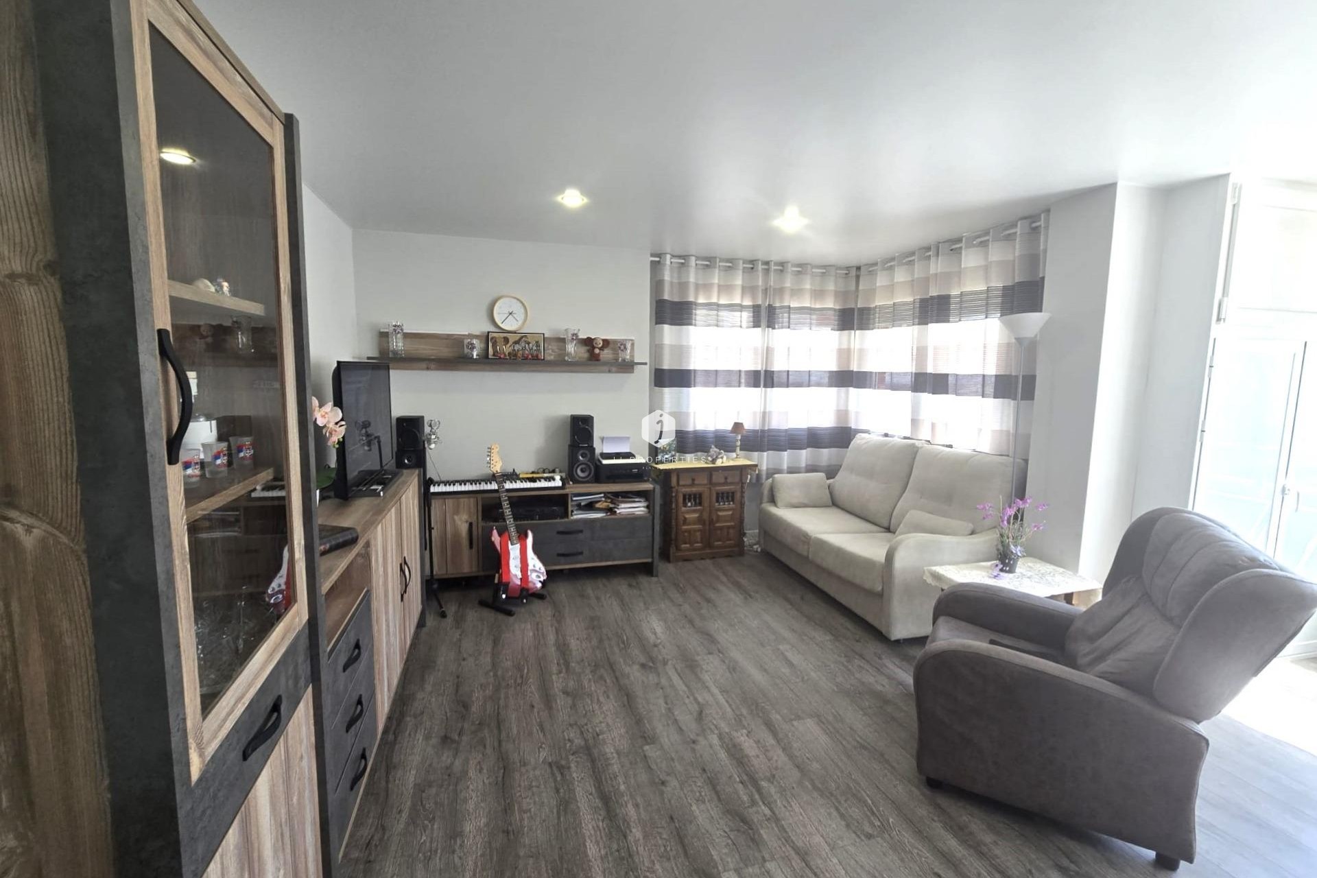 Resale - Apartment / flat -
Torrevieja - Playa del Cura