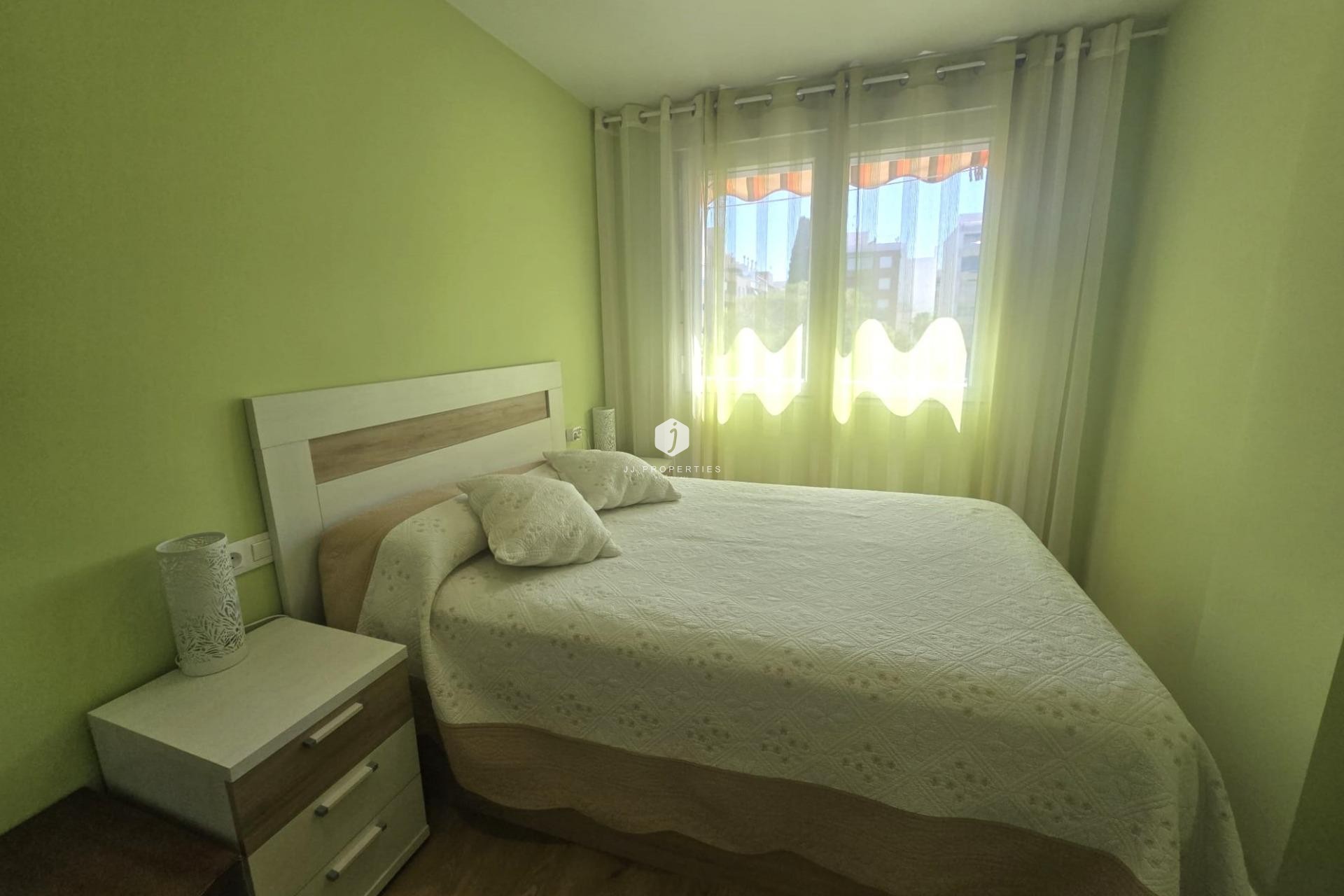 Resale - Apartment / flat -
Torrevieja - Playa del Cura