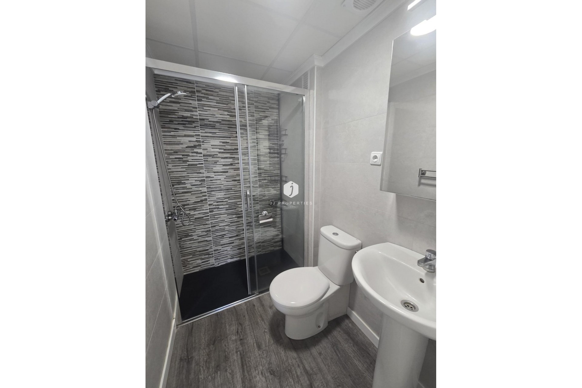 Resale - Apartment / flat -
Torrevieja - Playa del Cura
