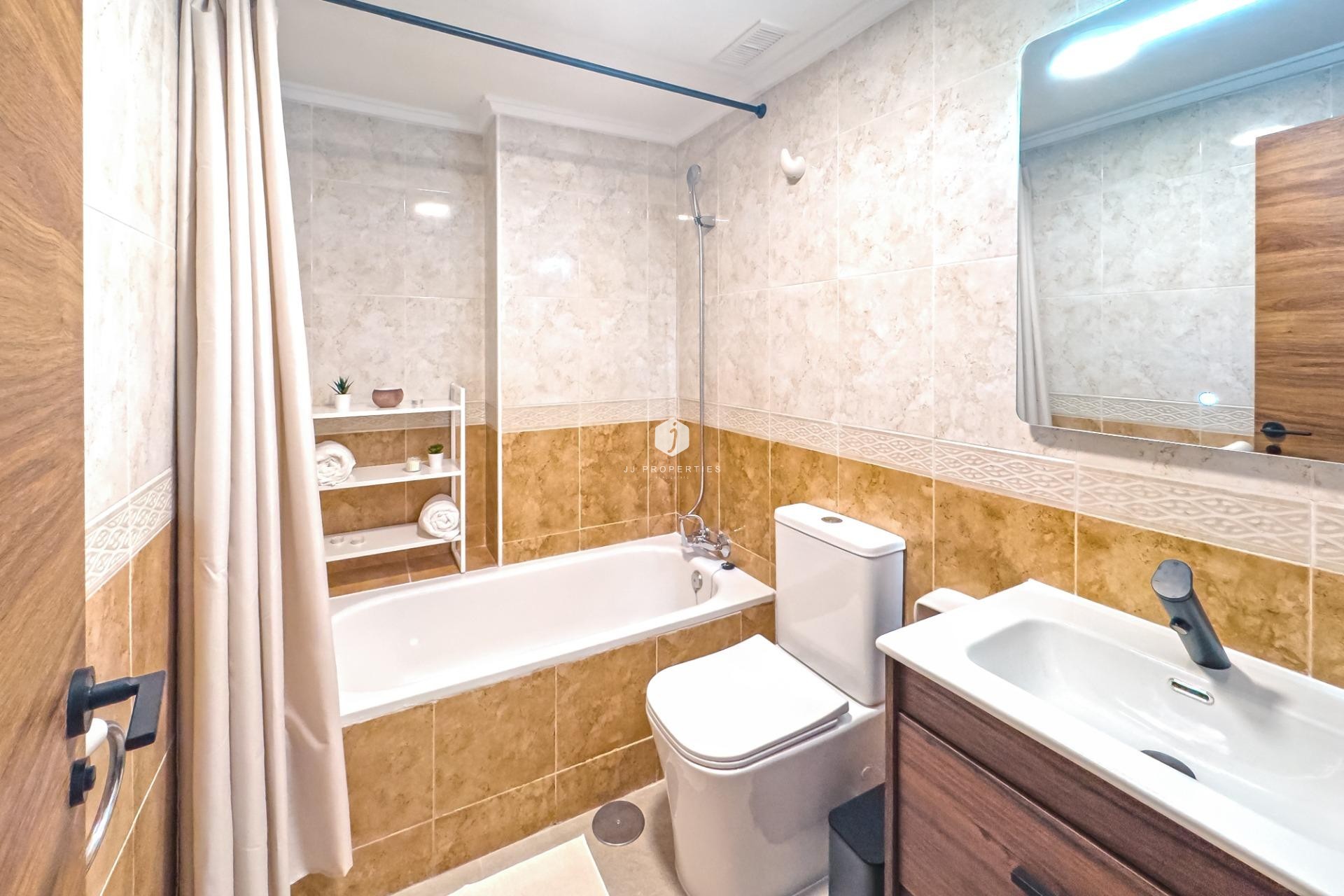 Resale - Apartment / flat -
Torrevieja - Playa del Cura