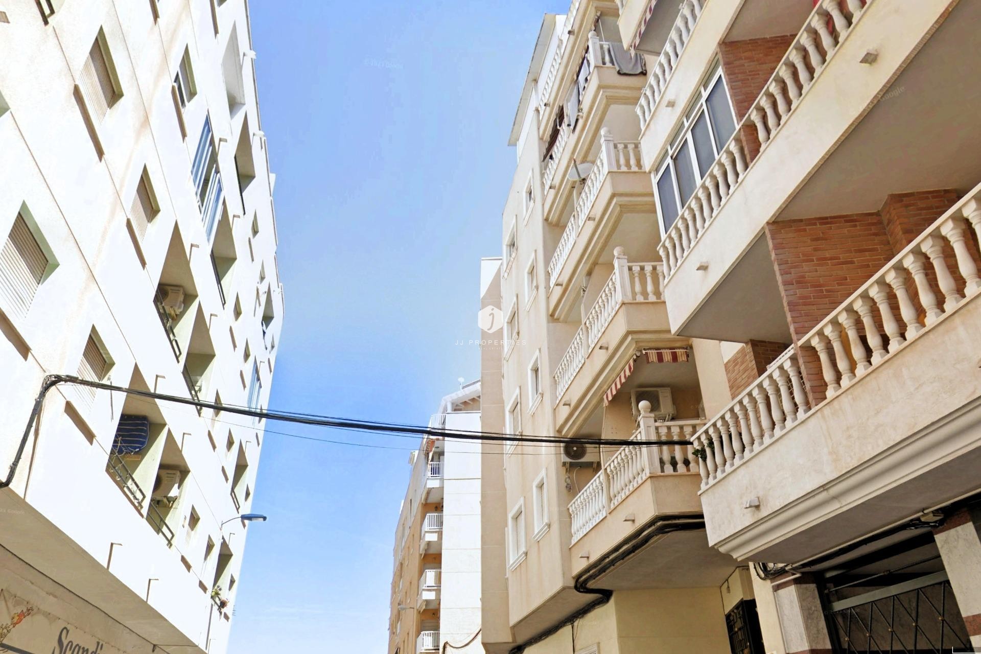 Resale - Apartment / flat -
Torrevieja - Playa del Cura
