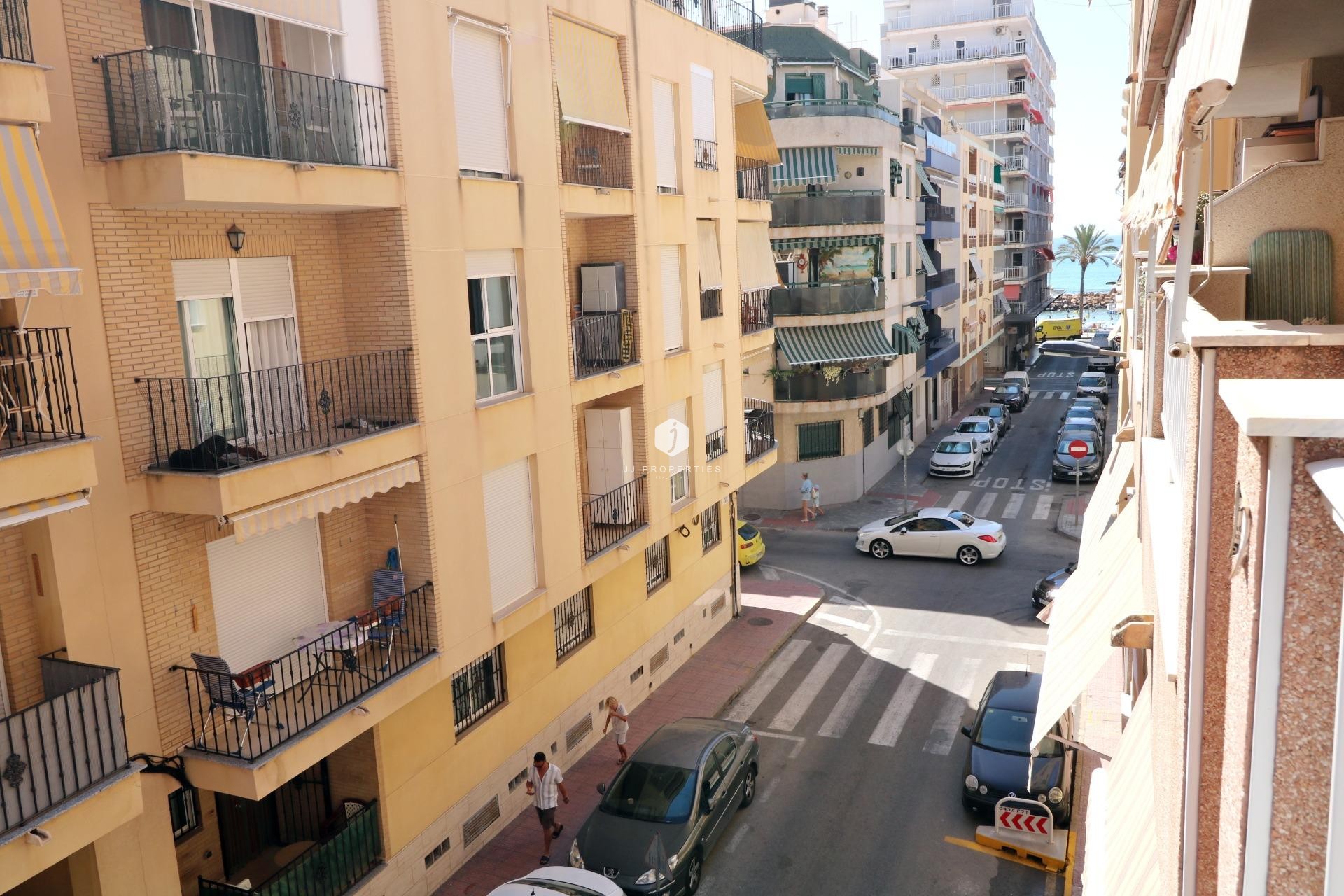 Resale - Apartment / flat -
Torrevieja - Playa del Cura