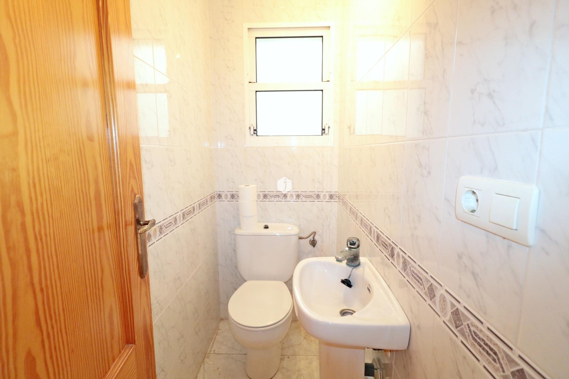Resale - Apartment / flat -
Torrevieja - Playa del Cura