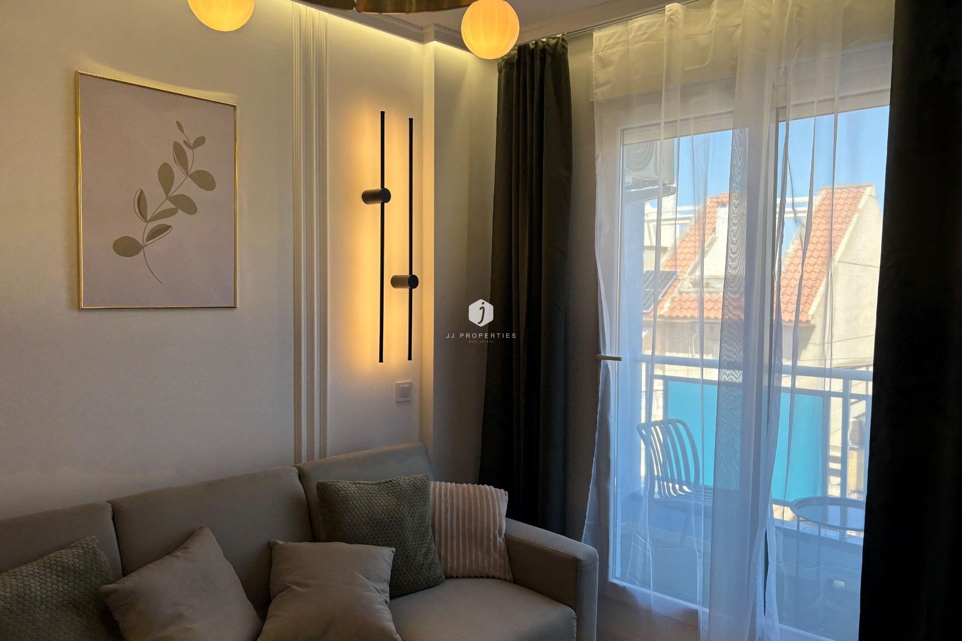 Resale - Apartment / flat -
Torrevieja - Playa del Cura