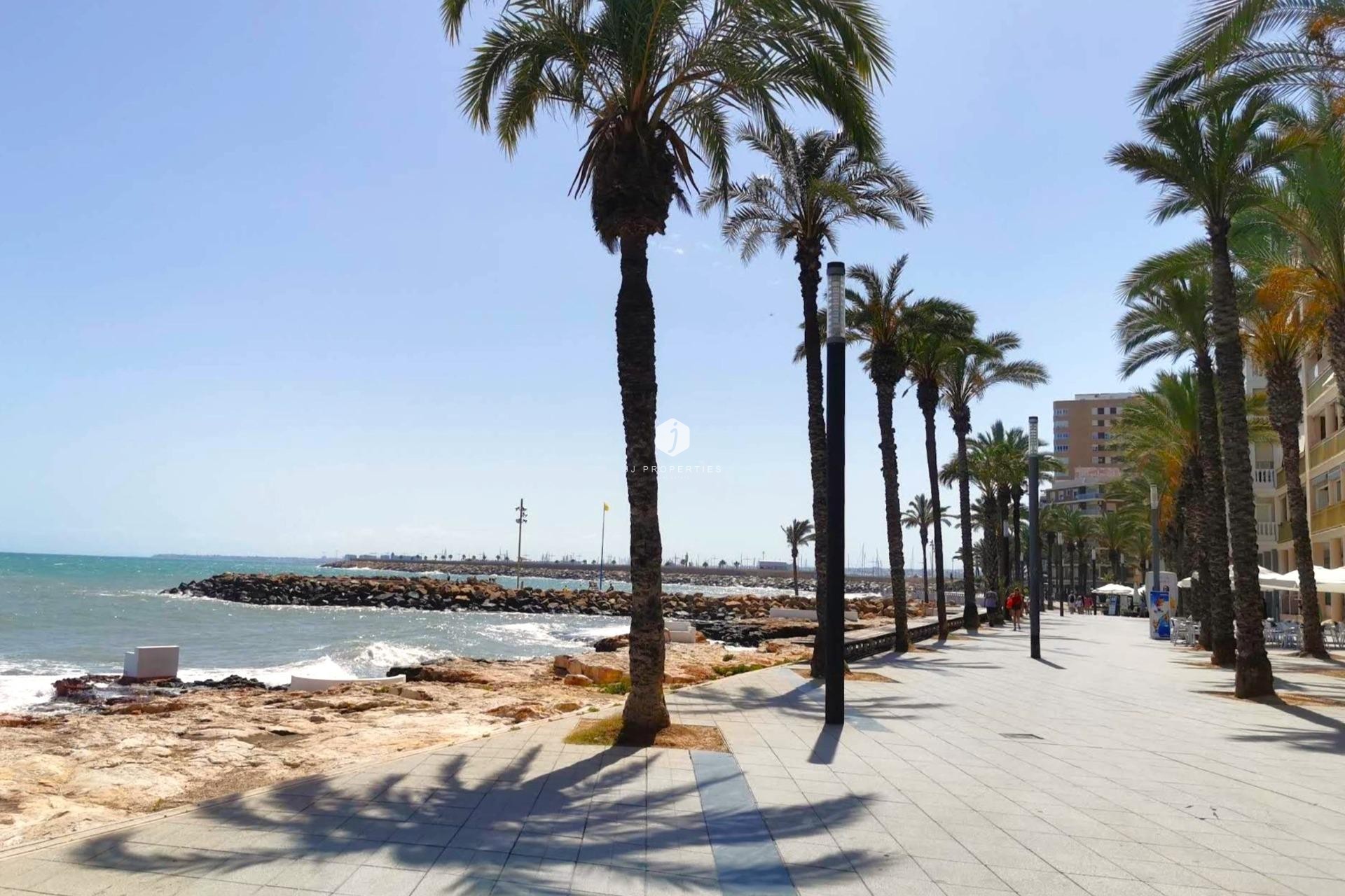Resale - Apartment / flat -
Torrevieja - Playa del Cura