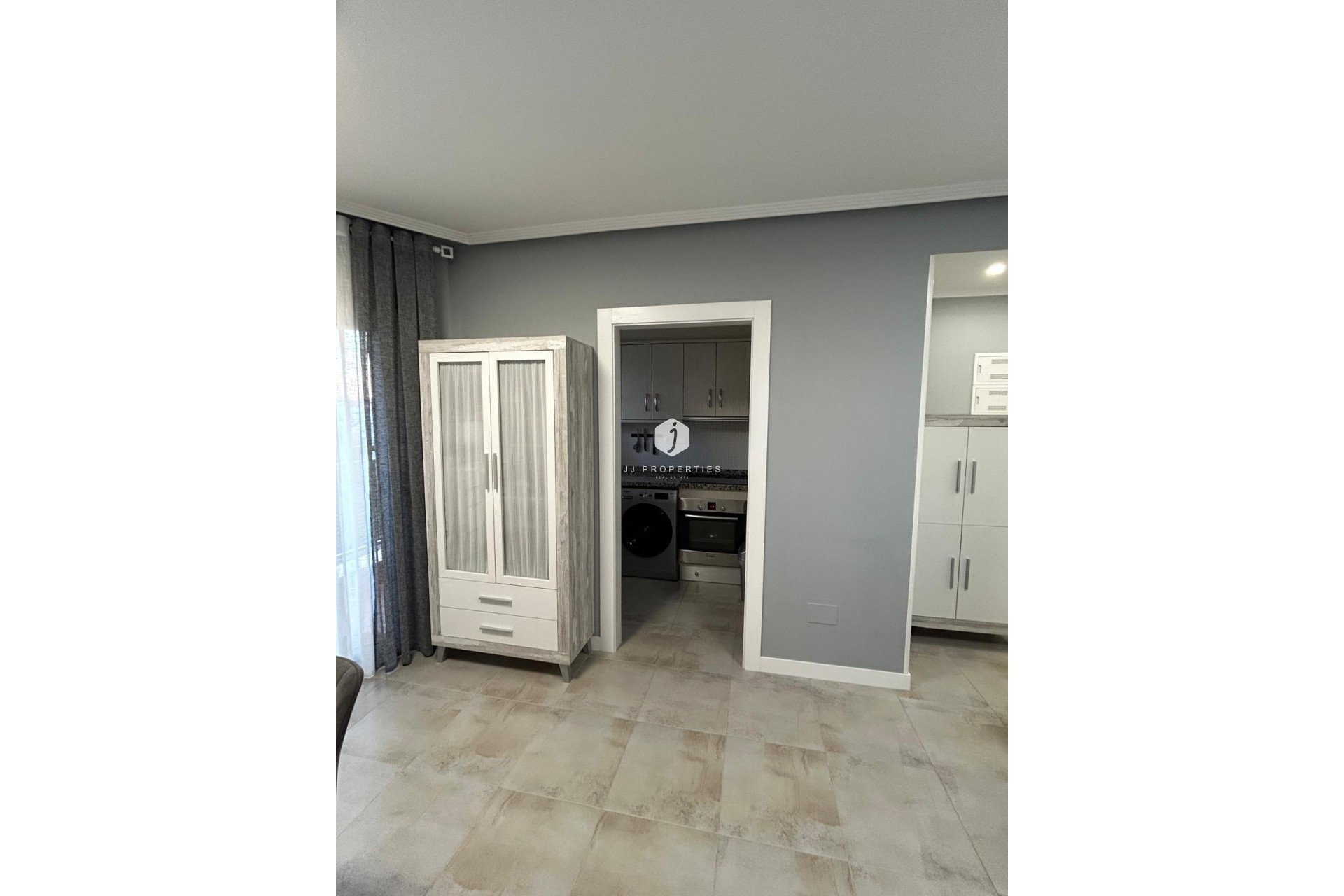 Resale - Apartment / flat -
Torrevieja - Playa del Cura