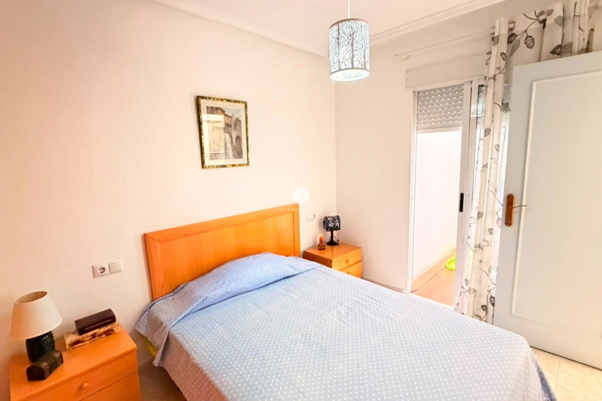 Resale - Apartment / flat -
Torrevieja - Playa del Cura