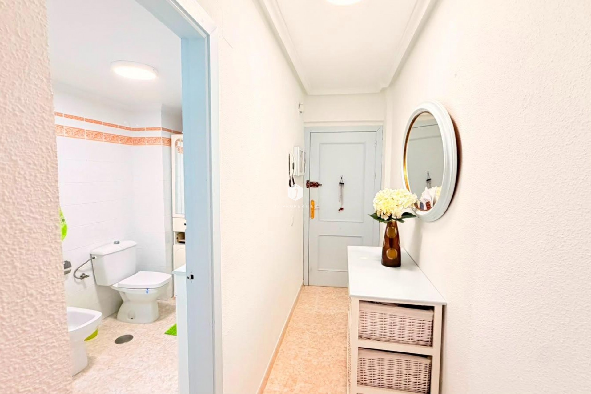 Resale - Apartment / flat -
Torrevieja - Playa del Cura